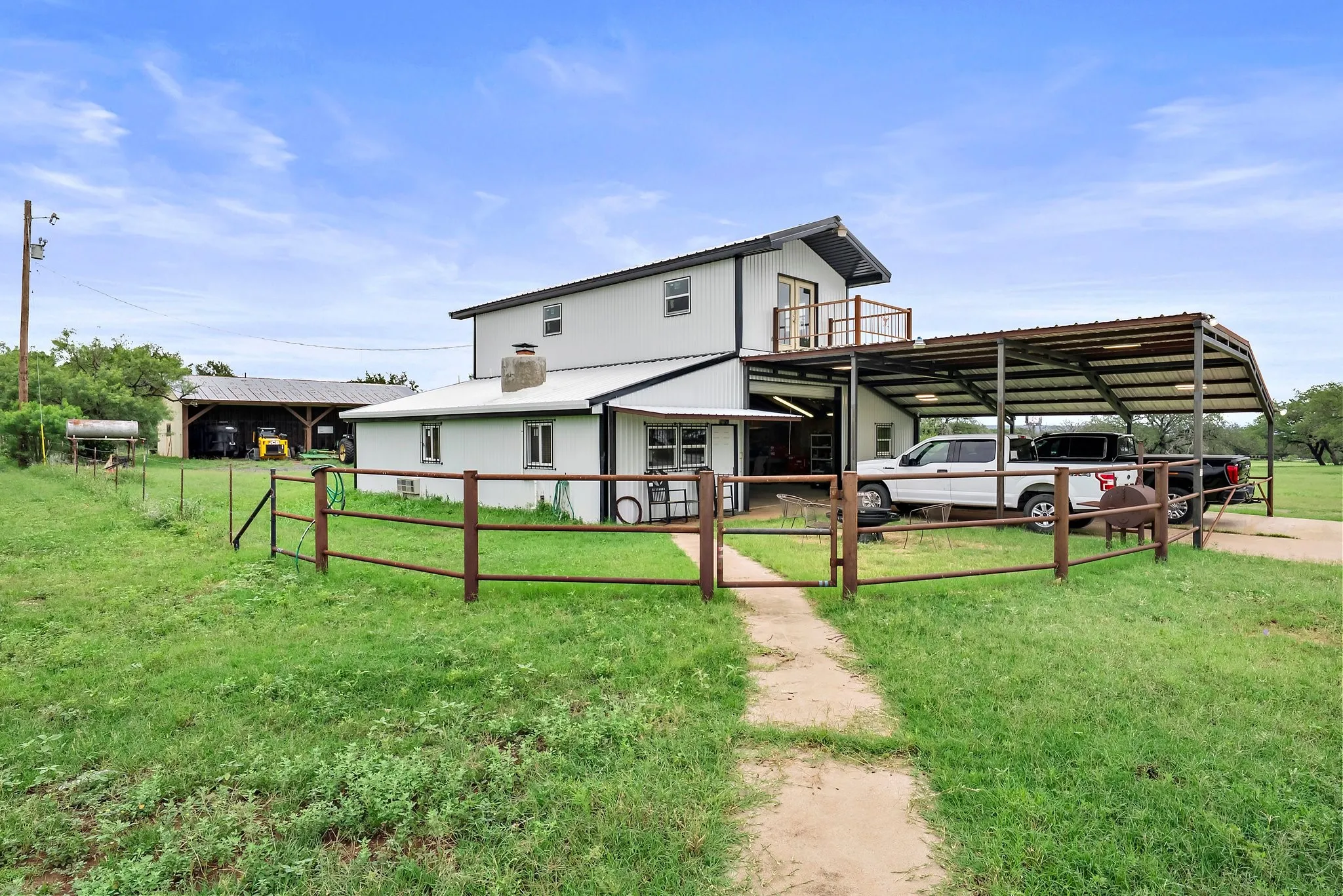 Farm For Sale in Burnet County , 101 Starhorn Road, Marble Falls, Texas 78654, 2 Bedroom, 2 Bathroom, 2 Garage spaces, 600 Sqft, built in 0, mls#20969017, Real Estate Agent in Marble Falls, Homes For Sale in Burnet county, Homes For Sale in Marble Falls, Realtor in Marble Falls Texas, Real Estate Brokerage Independent Realty Texas, Luminita Cordes Realtor