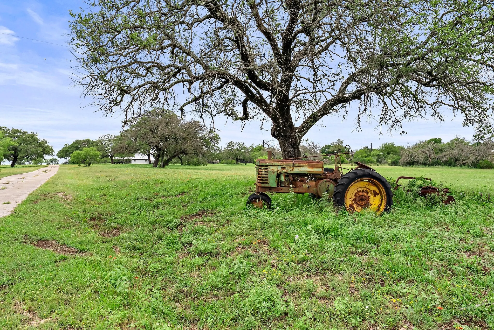 Farm For Sale in Burnet County , 101 Starhorn Road, Marble Falls, Texas 78654, 2 Bedroom, 2 Bathroom, 2 Garage spaces, 600 Sqft, built in 0, mls#20969017, Real Estate Agent in Marble Falls, Homes For Sale in Burnet county, Homes For Sale in Marble Falls, Realtor in Marble Falls Texas, Real Estate Brokerage Independent Realty Texas, Luminita Cordes Realtor