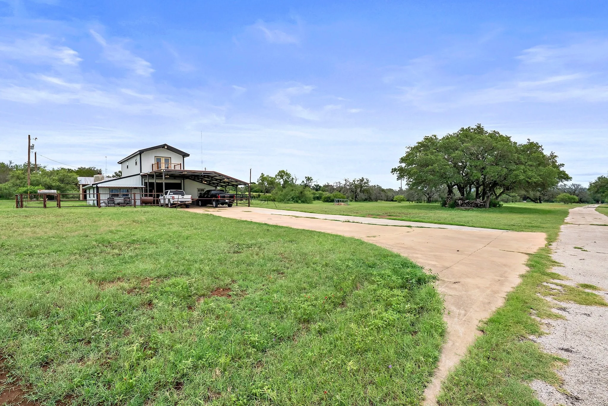 Farm For Sale in Burnet County , 101 Starhorn Road, Marble Falls, Texas 78654, 2 Bedroom, 2 Bathroom, 2 Garage spaces, 600 Sqft, built in 0, mls#20969017, Real Estate Agent in Marble Falls, Homes For Sale in Burnet county, Homes For Sale in Marble Falls, Realtor in Marble Falls Texas, Real Estate Brokerage Independent Realty Texas, Luminita Cordes Realtor