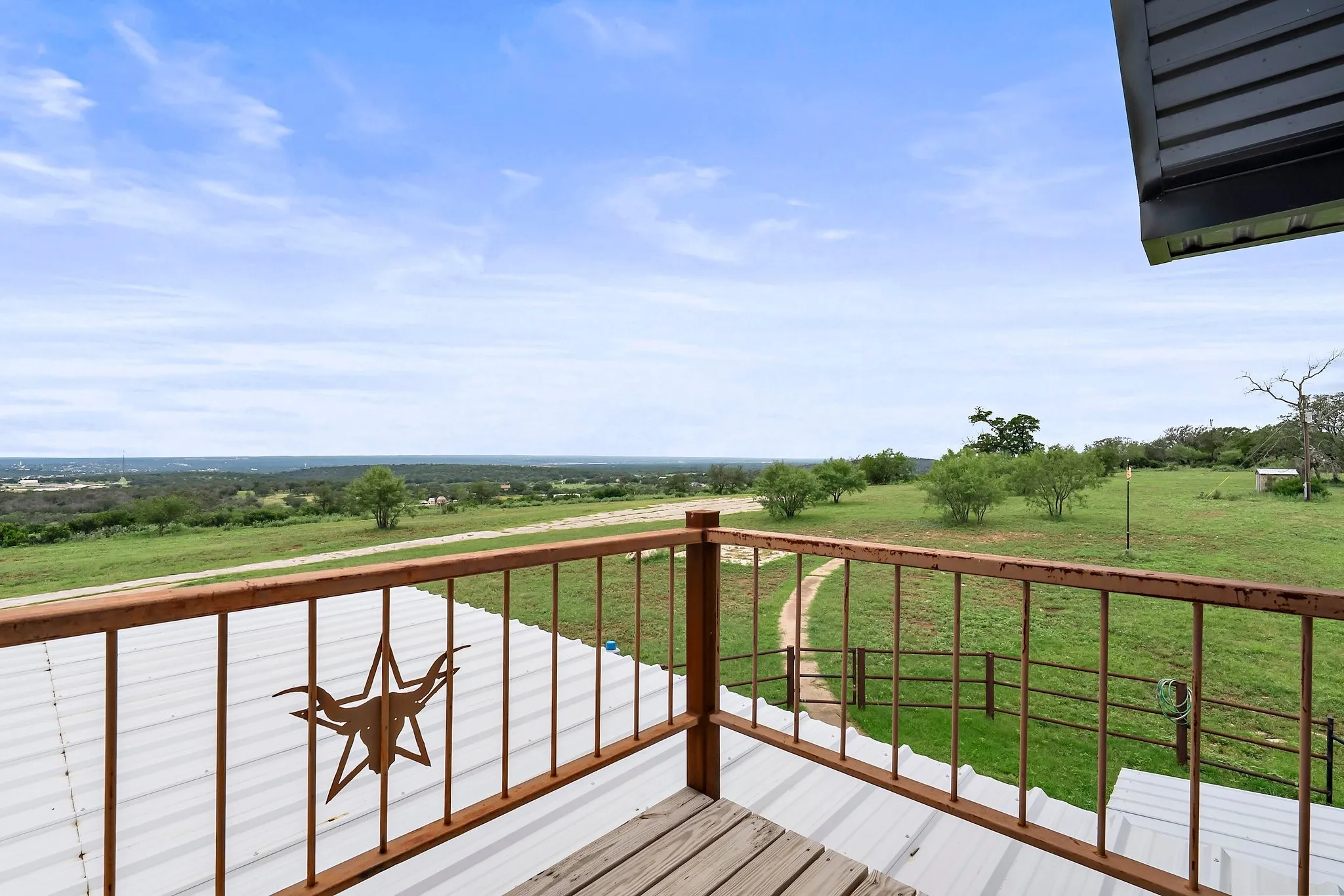 Farm For Sale in Burnet County , 101 Starhorn Road, Marble Falls, Texas 78654, 2 Bedroom, 2 Bathroom, 2 Garage spaces, 600 Sqft, built in 0, mls#20969017, Real Estate Agent in Marble Falls, Homes For Sale in Burnet county, Homes For Sale in Marble Falls, Realtor in Marble Falls Texas, Real Estate Brokerage Independent Realty Texas, Luminita Cordes Realtor