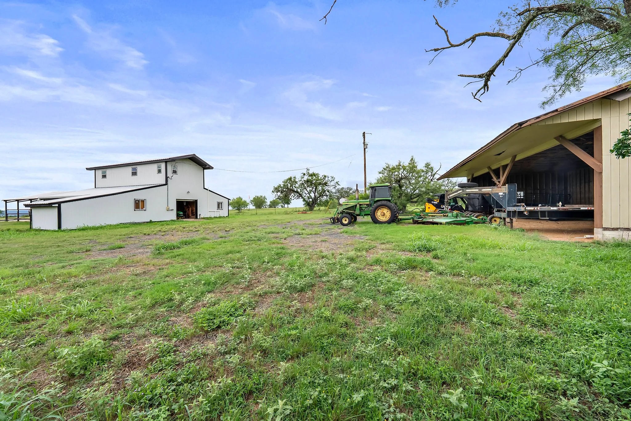 Farm For Sale in Burnet County , 101 Starhorn Road, Marble Falls, Texas 78654, 2 Bedroom, 2 Bathroom, 2 Garage spaces, 600 Sqft, built in 0, mls#20969017, Real Estate Agent in Marble Falls, Homes For Sale in Burnet county, Homes For Sale in Marble Falls, Realtor in Marble Falls Texas, Real Estate Brokerage Independent Realty Texas, Luminita Cordes Realtor