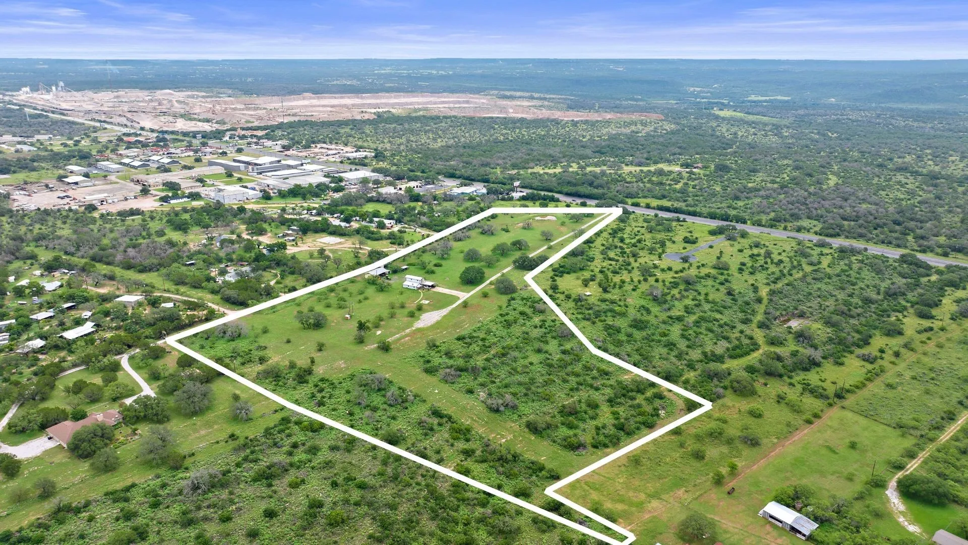 Farm For Sale in Burnet County , 101 Starhorn Road, Marble Falls, Texas 78654, 2 Bedroom, 2 Bathroom, 2 Garage spaces, 600 Sqft, built in 0, mls#20969017, Real Estate Agent in Marble Falls, Homes For Sale in Burnet county, Homes For Sale in Marble Falls, Realtor in Marble Falls Texas, Real Estate Brokerage Independent Realty Texas, Luminita Cordes Realtor