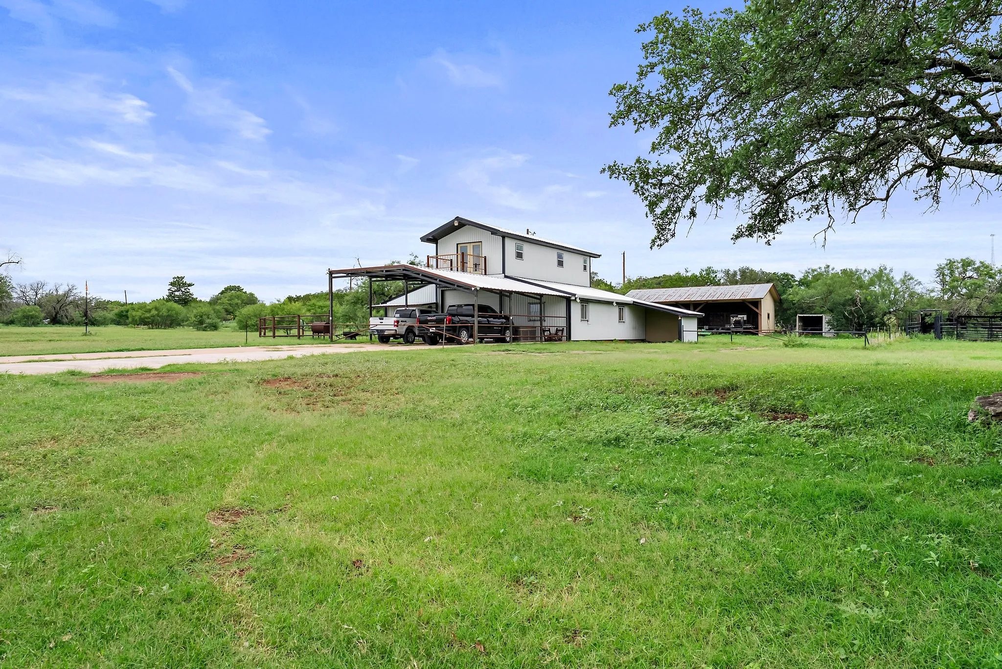 Farm For Sale in Burnet County , 101 Starhorn Road, Marble Falls, Texas 78654, 2 Bedroom, 2 Bathroom, 2 Garage spaces, 600 Sqft, built in 0, mls#20969017, Real Estate Agent in Marble Falls, Homes For Sale in Burnet county, Homes For Sale in Marble Falls, Realtor in Marble Falls Texas, Real Estate Brokerage Independent Realty Texas, Luminita Cordes Realtor