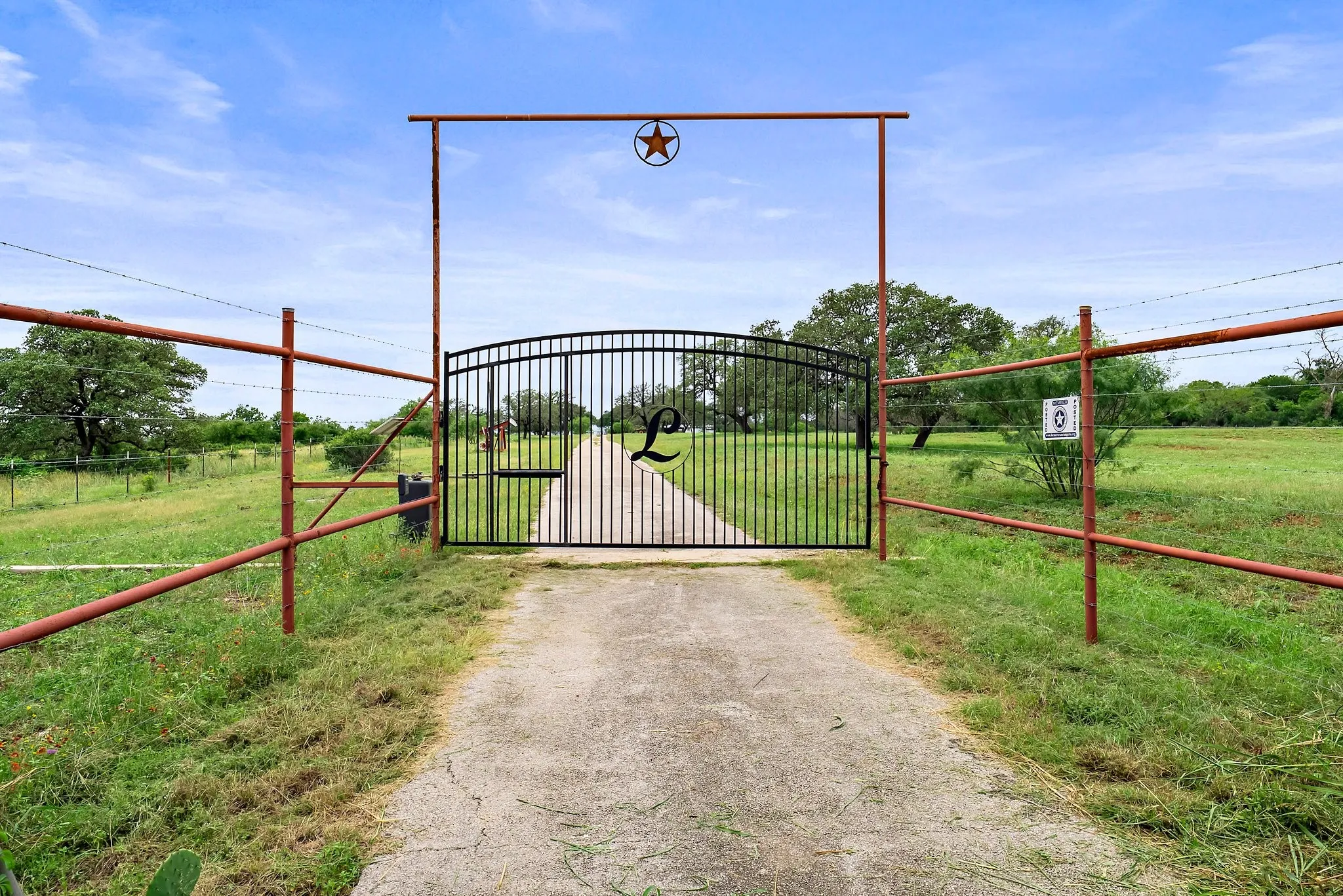 Farm For Sale in Burnet County , 101 Starhorn Road, Marble Falls, Texas 78654, 2 Bedroom, 2 Bathroom, 2 Garage spaces, 600 Sqft, built in 0, mls#20969017, Real Estate Agent in Marble Falls, Homes For Sale in Burnet county, Homes For Sale in Marble Falls, Realtor in Marble Falls Texas, Real Estate Brokerage Independent Realty Texas, Luminita Cordes Realtor