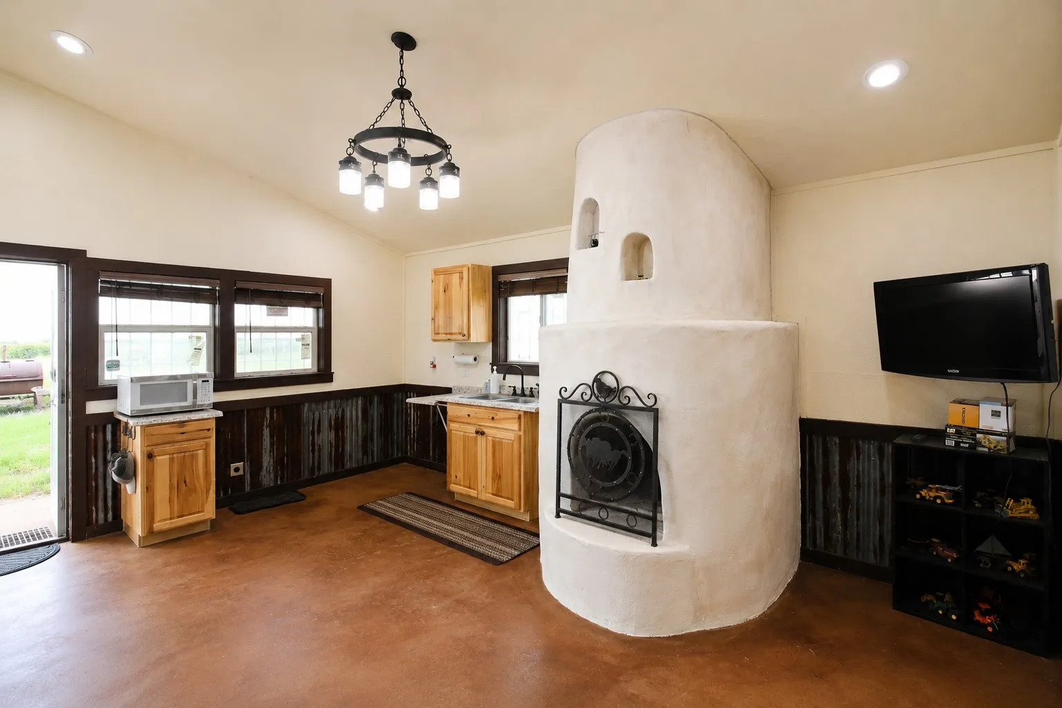 Farm For Sale in Burnet County , 101 Starhorn Road, Marble Falls, Texas 78654, 2 Bedroom, 2 Bathroom, 2 Garage spaces, 600 Sqft, built in 0, mls#20969017, Real Estate Agent in Marble Falls, Homes For Sale in Burnet county, Homes For Sale in Marble Falls, Realtor in Marble Falls Texas, Real Estate Brokerage Independent Realty Texas, Luminita Cordes Realtor