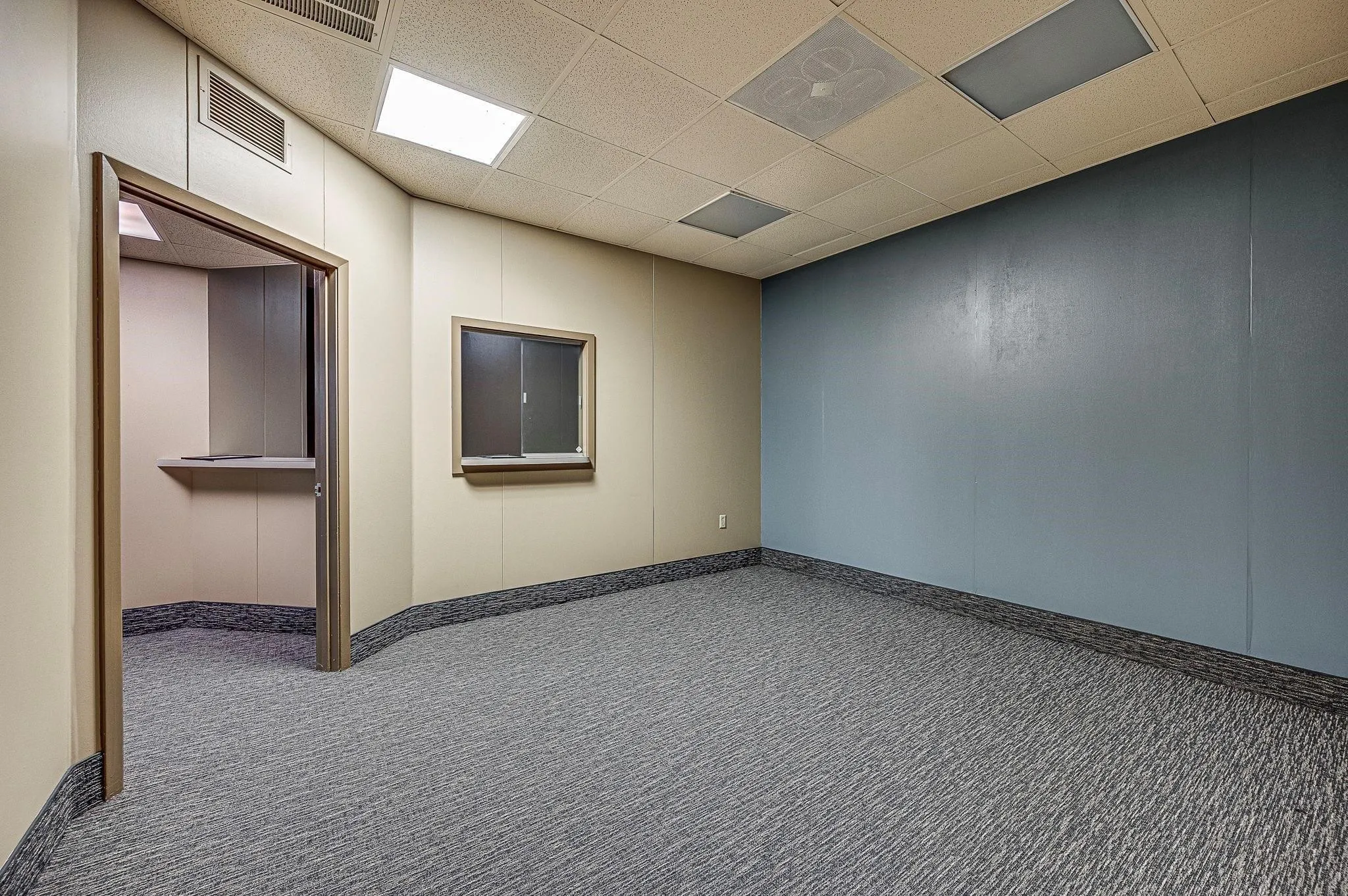 Office For Rent in Ellis County , 601 S Clay Street 103, Ennis, Texas 75119, 0, 0, Garage spaces, 0 Sqft, built in 1987, Preowned, Price $1,800, mls#20971840, Real Estate Agent in Ennis, Homes For Rent in Ellis county, Homes For Rent in Ennis, Realtor in Ennis Texas, Real Estate Brokerage Independent Realty Texas, Luminita Cordes Realtor