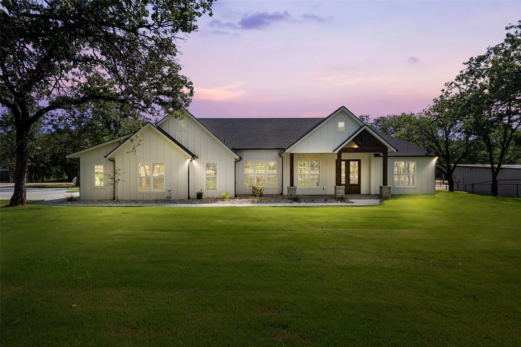 Single Family Residence For Sale in Hood County , 6513 Hill City Highway, Tolar, Texas 76476, 3 Bedrooms, 3 Bathrooms, 2 Garage spaces, 2,045 Sqft, built in 2025, New Construction - Complete, Price $699,900, mls#20971968, Real Estate Agent in Tolar, Homes For Sale in Hood county, Homes For Sale in Tolar, Realtor in Tolar Texas, Real Estate Brokerage Independent Realty Texas, Luminita Cordes Realtor
