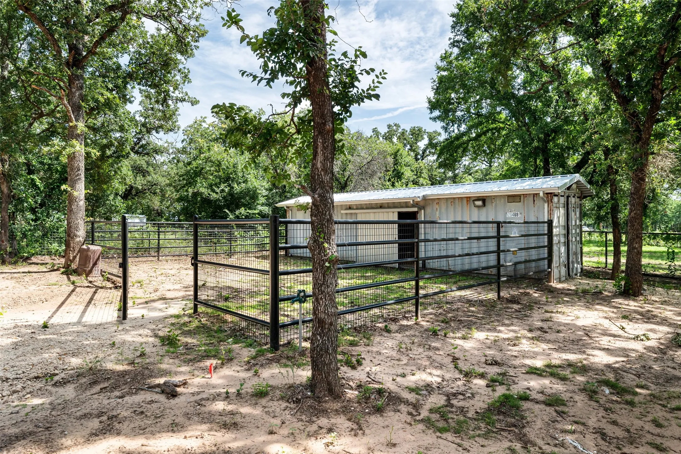 Single Family Residence For Sale in Hood County , 6513 Hill City Highway, Tolar, Texas 76476, 3 Bedrooms, 3 Bathrooms, 2 Garage spaces, 2,045 Sqft, built in 2025, New Construction - Complete, Price $699,900, mls#20971968, Real Estate Agent in Tolar, Homes For Sale in Hood county, Homes For Sale in Tolar, Realtor in Tolar Texas, Real Estate Brokerage Independent Realty Texas, Luminita Cordes Realtor