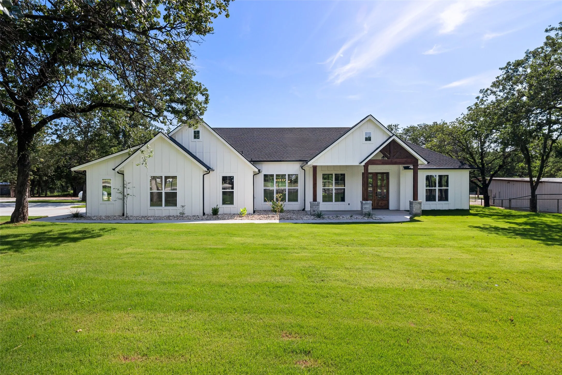 Single Family Residence For Sale in Hood County , 6513 Hill City Highway, Tolar, Texas 76476, 3 Bedrooms, 3 Bathrooms, 2 Garage spaces, 2,045 Sqft, built in 2025, New Construction - Complete, Price $699,900, mls#20971968, Real Estate Agent in Tolar, Homes For Sale in Hood county, Homes For Sale in Tolar, Realtor in Tolar Texas, Real Estate Brokerage Independent Realty Texas, Luminita Cordes Realtor