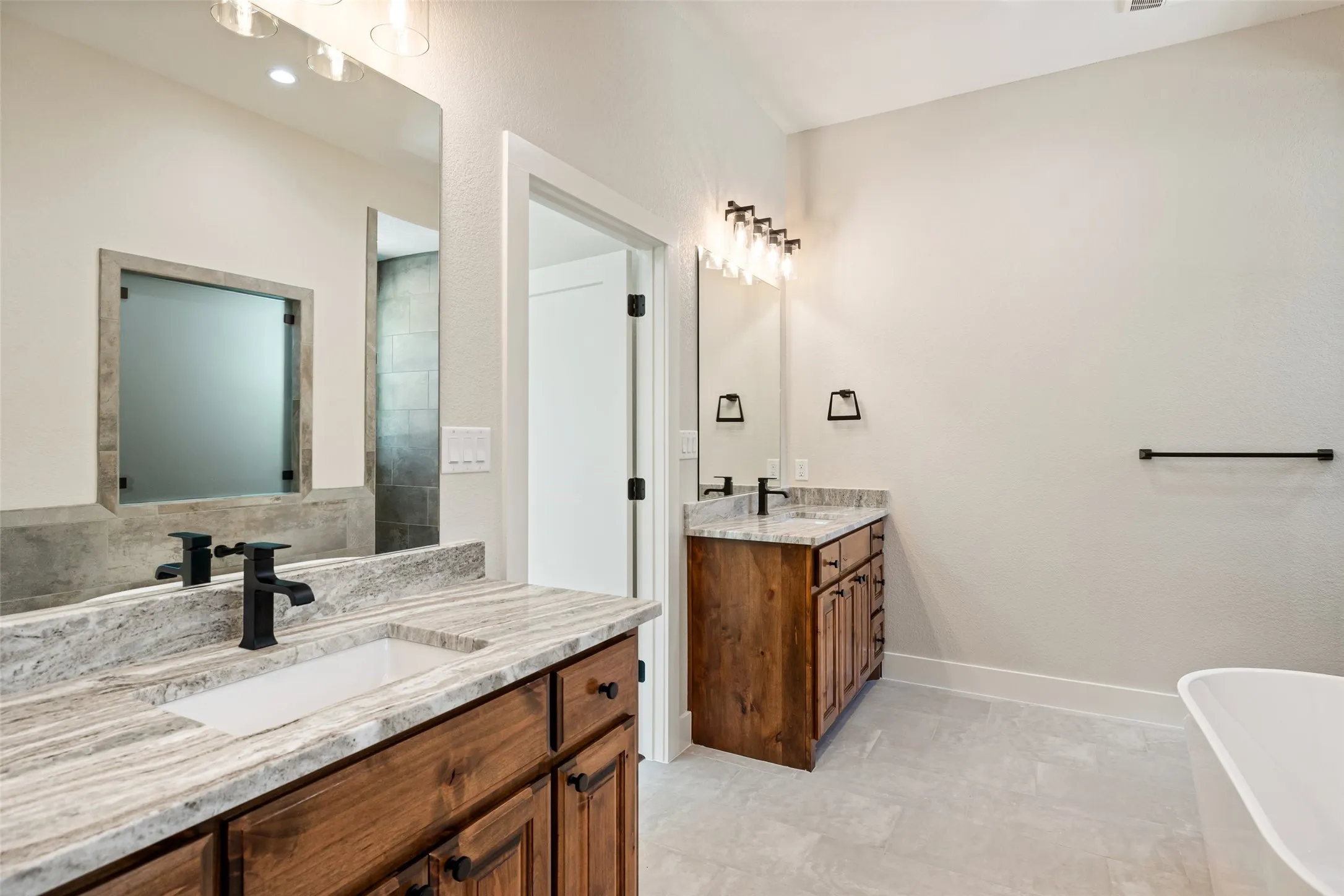 Single Family Residence For Sale in Hood County , 6513 Hill City Highway, Tolar, Texas 76476, 3 Bedrooms, 3 Bathrooms, 2 Garage spaces, 2,045 Sqft, built in 2025, New Construction - Complete, Price $699,900, mls#20971968, Real Estate Agent in Tolar, Homes For Sale in Hood county, Homes For Sale in Tolar, Realtor in Tolar Texas, Real Estate Brokerage Independent Realty Texas, Luminita Cordes Realtor