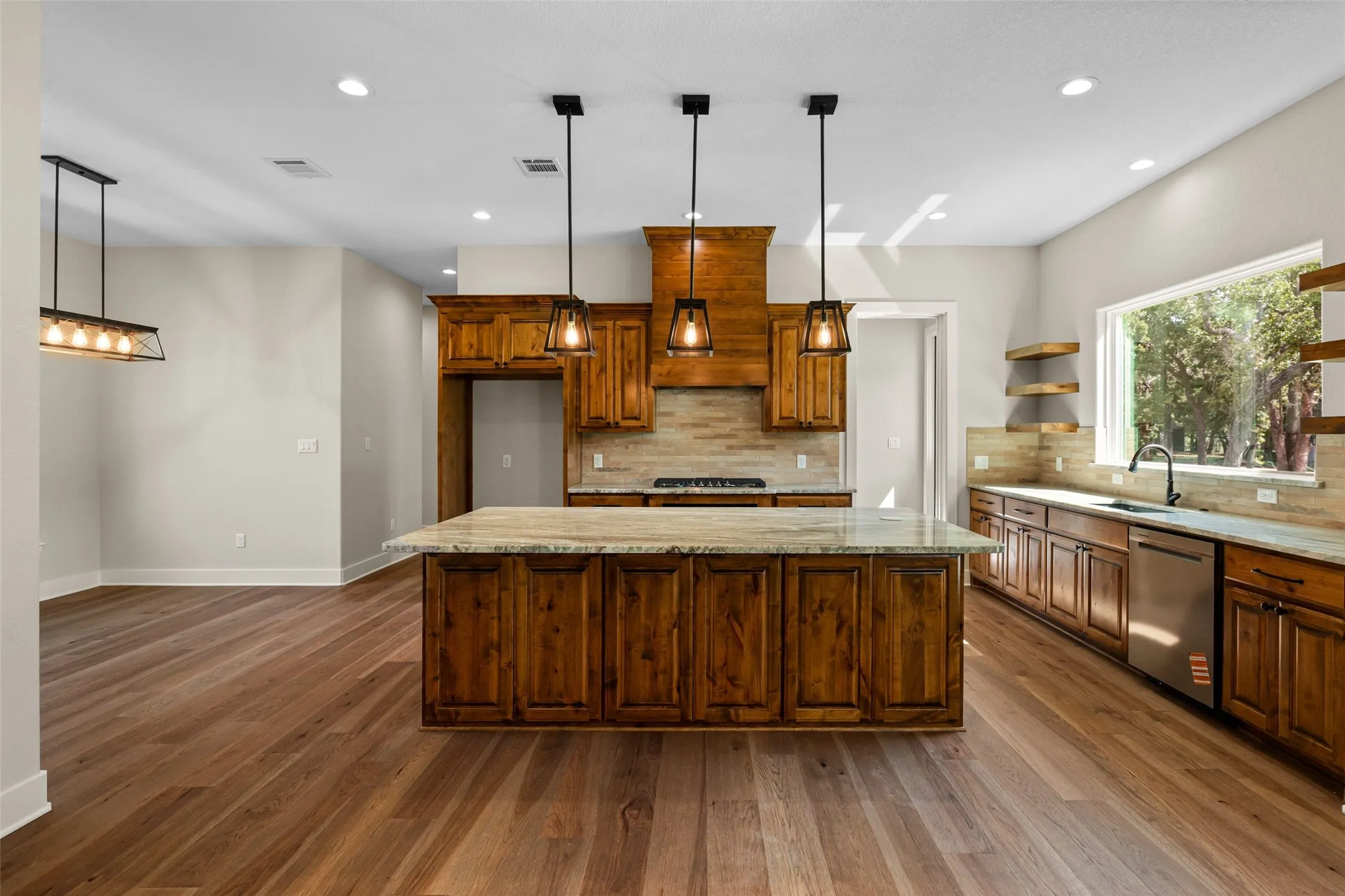Single Family Residence For Sale in Hood County , 6513 Hill City Highway, Tolar, Texas 76476, 3 Bedrooms, 3 Bathrooms, 2 Garage spaces, 2,045 Sqft, built in 2025, New Construction - Complete, Price $699,900, mls#20971968, Real Estate Agent in Tolar, Homes For Sale in Hood county, Homes For Sale in Tolar, Realtor in Tolar Texas, Real Estate Brokerage Independent Realty Texas, Luminita Cordes Realtor