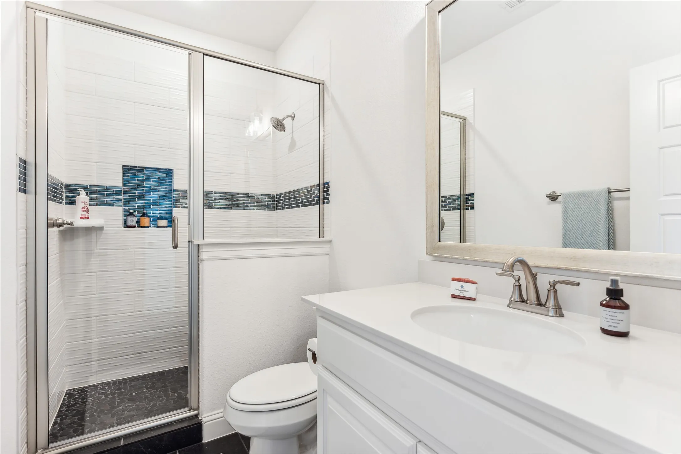 Single Family Residence For Sale in Denton County , 7637 W Shore Drive, The Colony, Texas 75056, 5 Bedroom, 5 Bathroom, 2 Garage spaces, 3,282 Sqft, built in 2021, mls#20972215, Real Estate Agent in The Colony, Homes For Sale in Denton county, Homes For Sale in The Colony, Realtor in The Colony Texas, Real Estate Brokerage Independent Realty Texas, Luminita Cordes Realtor