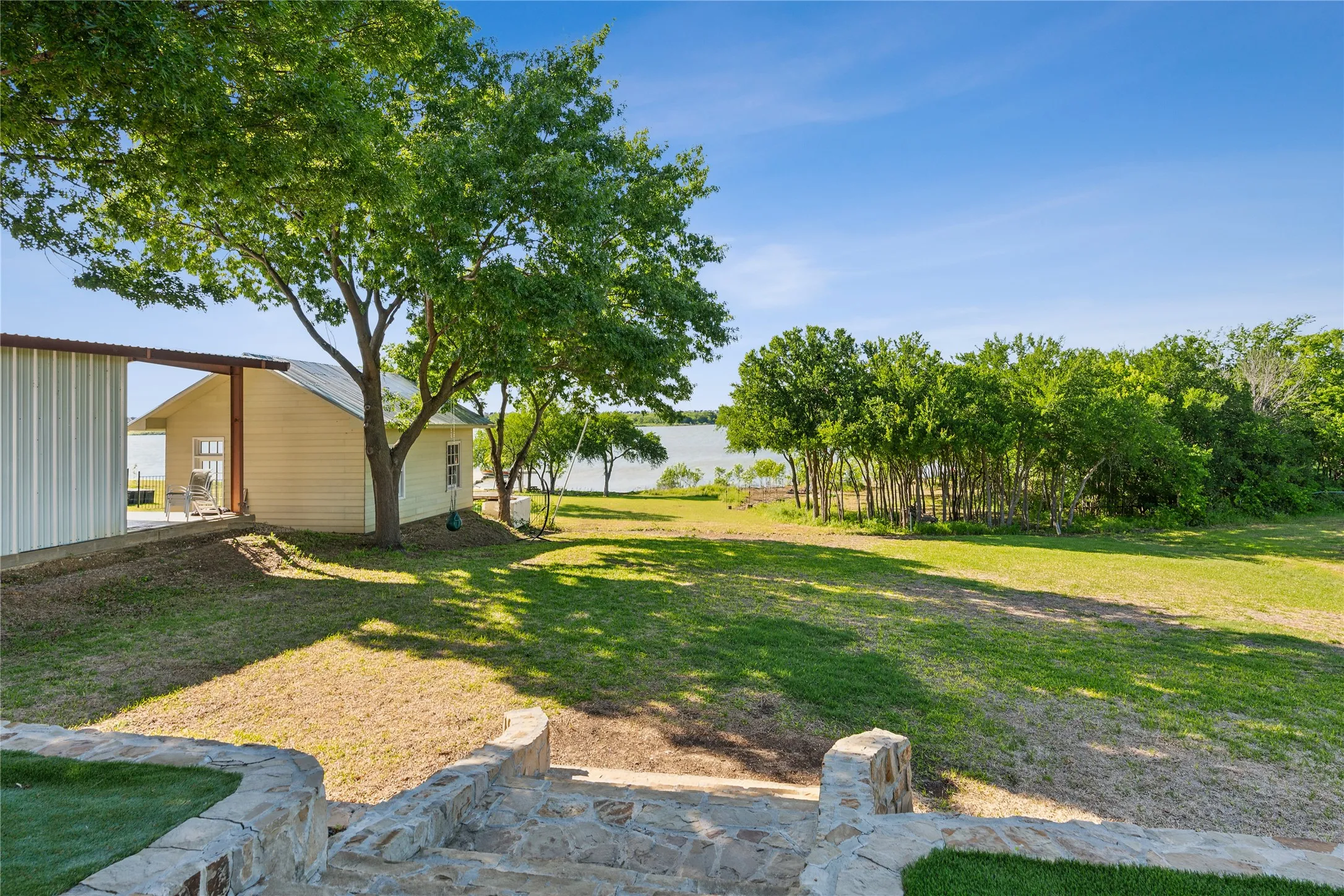 Single Family Residence For Sale in Denton County , 7637 W Shore Drive, The Colony, Texas 75056, 5 Bedroom, 5 Bathroom, 2 Garage spaces, 3,282 Sqft, built in 2021, mls#20972215, Real Estate Agent in The Colony, Homes For Sale in Denton county, Homes For Sale in The Colony, Realtor in The Colony Texas, Real Estate Brokerage Independent Realty Texas, Luminita Cordes Realtor