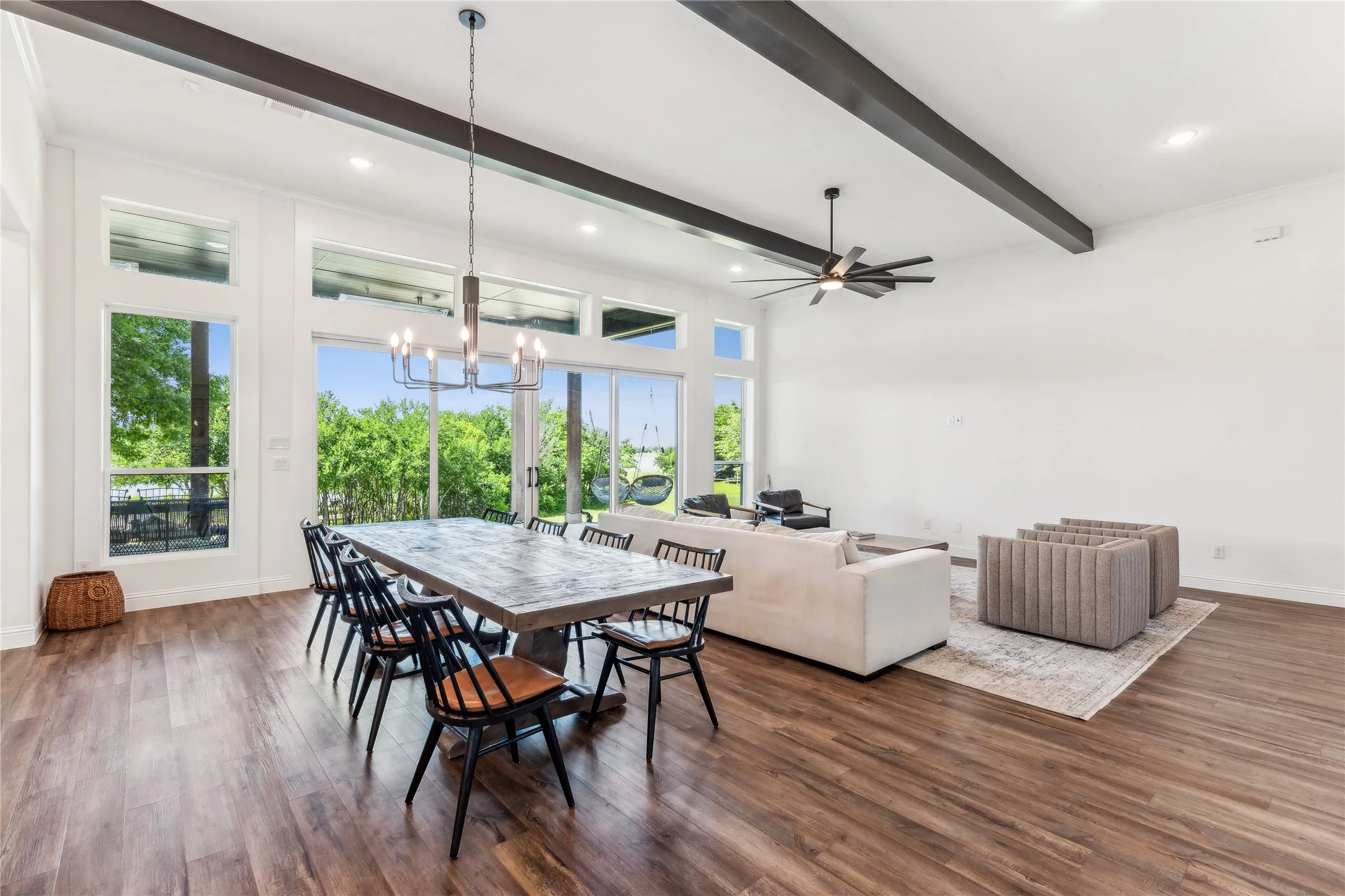 Single Family Residence For Sale in Denton County , 7637 W Shore Drive, The Colony, Texas 75056, 5 Bedroom, 5 Bathroom, 2 Garage spaces, 3,282 Sqft, built in 2021, mls#20972215, Real Estate Agent in The Colony, Homes For Sale in Denton county, Homes For Sale in The Colony, Realtor in The Colony Texas, Real Estate Brokerage Independent Realty Texas, Luminita Cordes Realtor