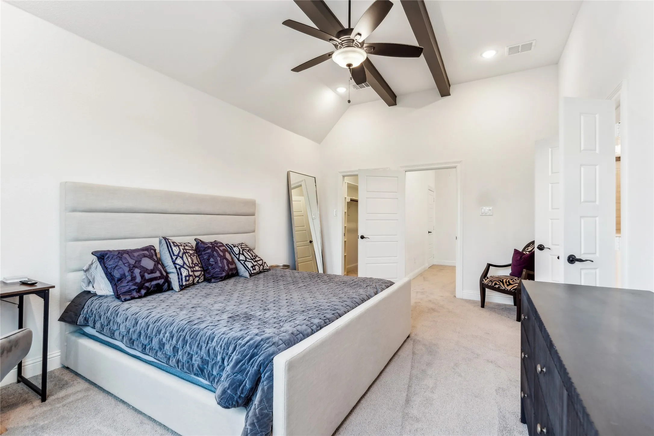 Single Family Residence For Sale in Denton County , 7637 W Shore Drive, The Colony, Texas 75056, 5 Bedroom, 5 Bathroom, 2 Garage spaces, 3,282 Sqft, built in 2021, mls#20972215, Real Estate Agent in The Colony, Homes For Sale in Denton county, Homes For Sale in The Colony, Realtor in The Colony Texas, Real Estate Brokerage Independent Realty Texas, Luminita Cordes Realtor