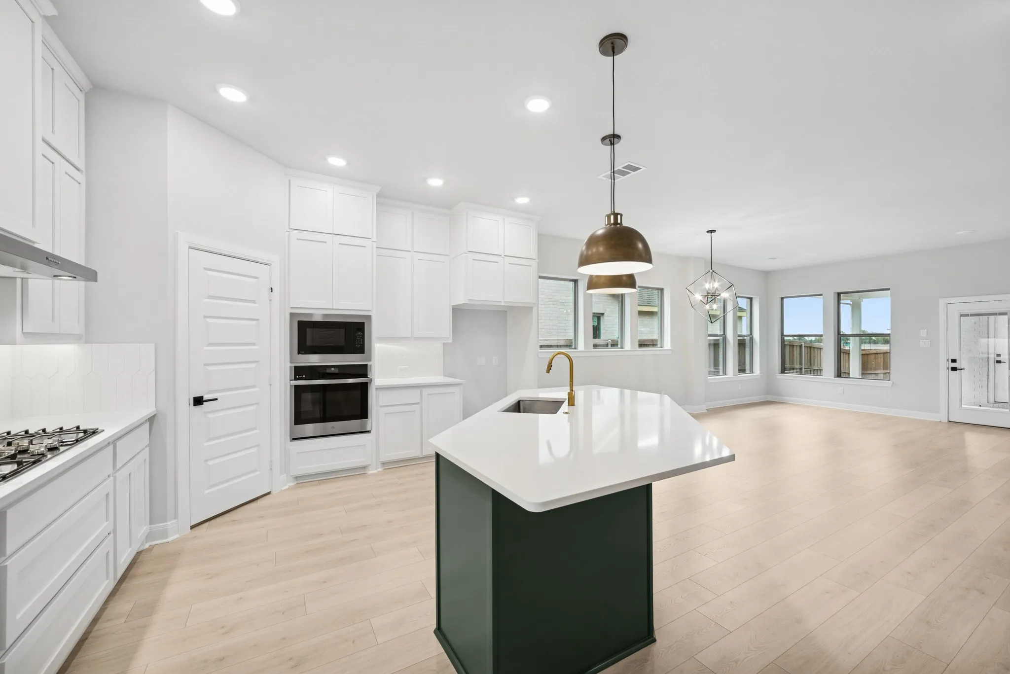 Single Family Residence For Sale in Kaufman County , 9512 Dahlia Boulevard, Mesquite, Texas 75126, 3 Bedroom, 3 Bathroom, 2 Garage spaces, 2,469 Sqft, built in 2025, mls#20972674, Real Estate Agent in Mesquite, Homes For Sale in Kaufman county, Homes For Sale in Mesquite, Realtor in Mesquite Texas, Real Estate Brokerage Independent Realty Texas, Luminita Cordes Realtor