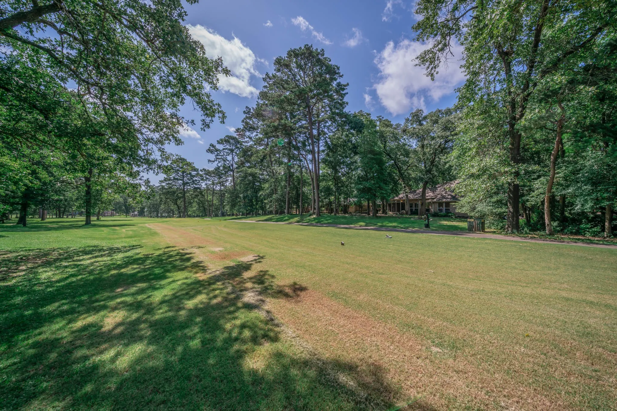 Single Family Residence For Sale in Wood County , 234 Spring Lake Knoll Trail, Holly Lake Ranch, Texas 75765, 3 Bedroom, 2 Bathroom, 2 Garage spaces, 1,971 Sqft, built in 1998, mls#20973193, Real Estate Agent in Holly Lake Ranch, Homes For Sale in Wood county, Homes For Sale in Holly Lake Ranch, Realtor in Holly Lake Ranch Texas, Real Estate Brokerage Independent Realty Texas, Luminita Cordes Realtor