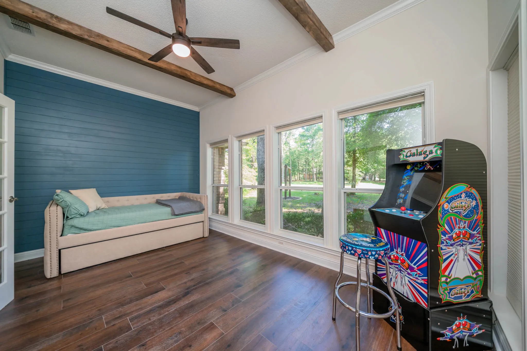 Single Family Residence For Sale in Wood County , 234 Spring Lake Knoll Trail, Holly Lake Ranch, Texas 75765, 3 Bedroom, 2 Bathroom, 2 Garage spaces, 1,971 Sqft, built in 1998, mls#20973193, Real Estate Agent in Holly Lake Ranch, Homes For Sale in Wood county, Homes For Sale in Holly Lake Ranch, Realtor in Holly Lake Ranch Texas, Real Estate Brokerage Independent Realty Texas, Luminita Cordes Realtor