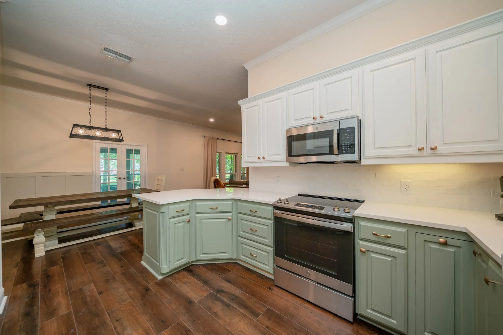 Single Family Residence For Sale in Wood County , 234 Spring Lake Knoll Trail, Holly Lake Ranch, Texas 75765, 3 Bedroom, 2 Bathroom, 2 Garage spaces, 1,971 Sqft, built in 1998, mls#20973193, Real Estate Agent in Holly Lake Ranch, Homes For Sale in Wood county, Homes For Sale in Holly Lake Ranch, Realtor in Holly Lake Ranch Texas, Real Estate Brokerage Independent Realty Texas, Luminita Cordes Realtor