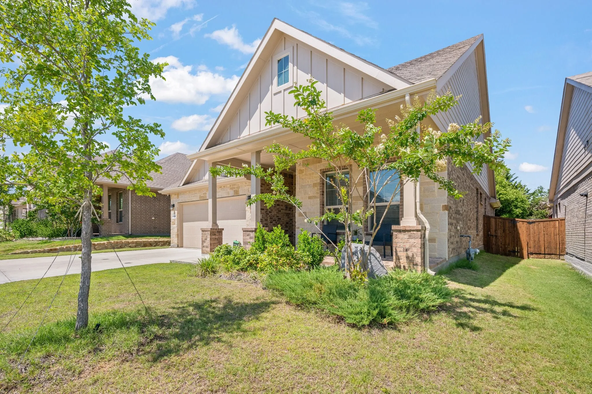 Single Family Residence For Sale in Denton County , 5709 Round Hill Road, Denton, Texas 76210, 4 Bedroom, 2 Bathroom, 2 Garage spaces, 1,845 Sqft, built in 2023, Preowned, mls#20971310, Real Estate Agent in Denton, Homes For Sale in Denton county, Homes For Sale in Denton, Realtor in Denton Texas, Real Estate Brokerage Independent Realty Texas, Luminita Cordes Realtor