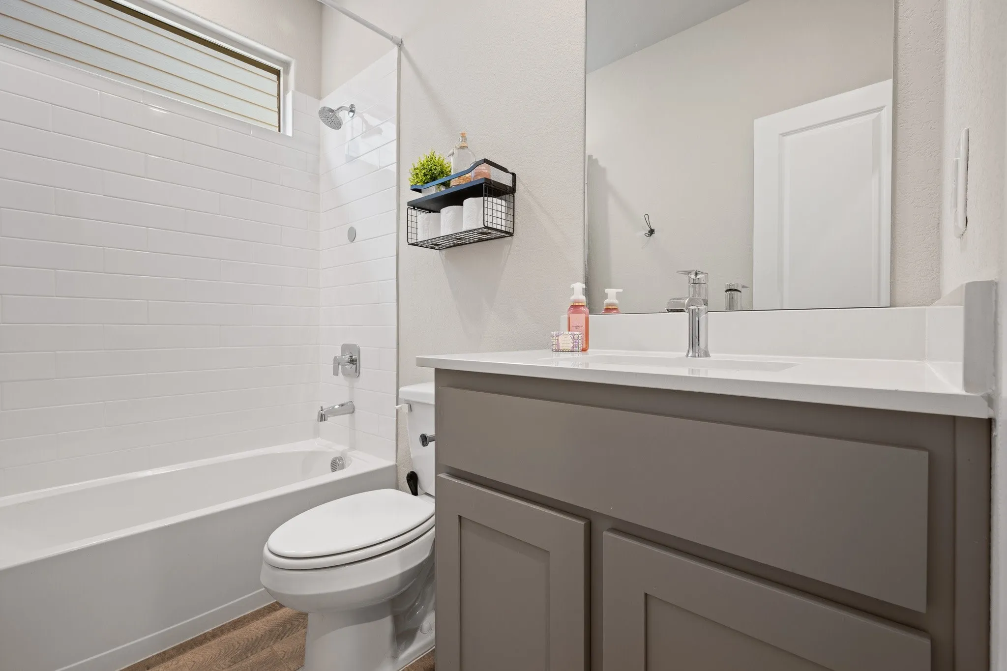 Single Family Residence For Sale in Denton County , 5709 Round Hill Road, Denton, Texas 76210, 4 Bedroom, 2 Bathroom, 2 Garage spaces, 1,845 Sqft, built in 2023, Preowned, mls#20971310, Real Estate Agent in Denton, Homes For Sale in Denton county, Homes For Sale in Denton, Realtor in Denton Texas, Real Estate Brokerage Independent Realty Texas, Luminita Cordes Realtor