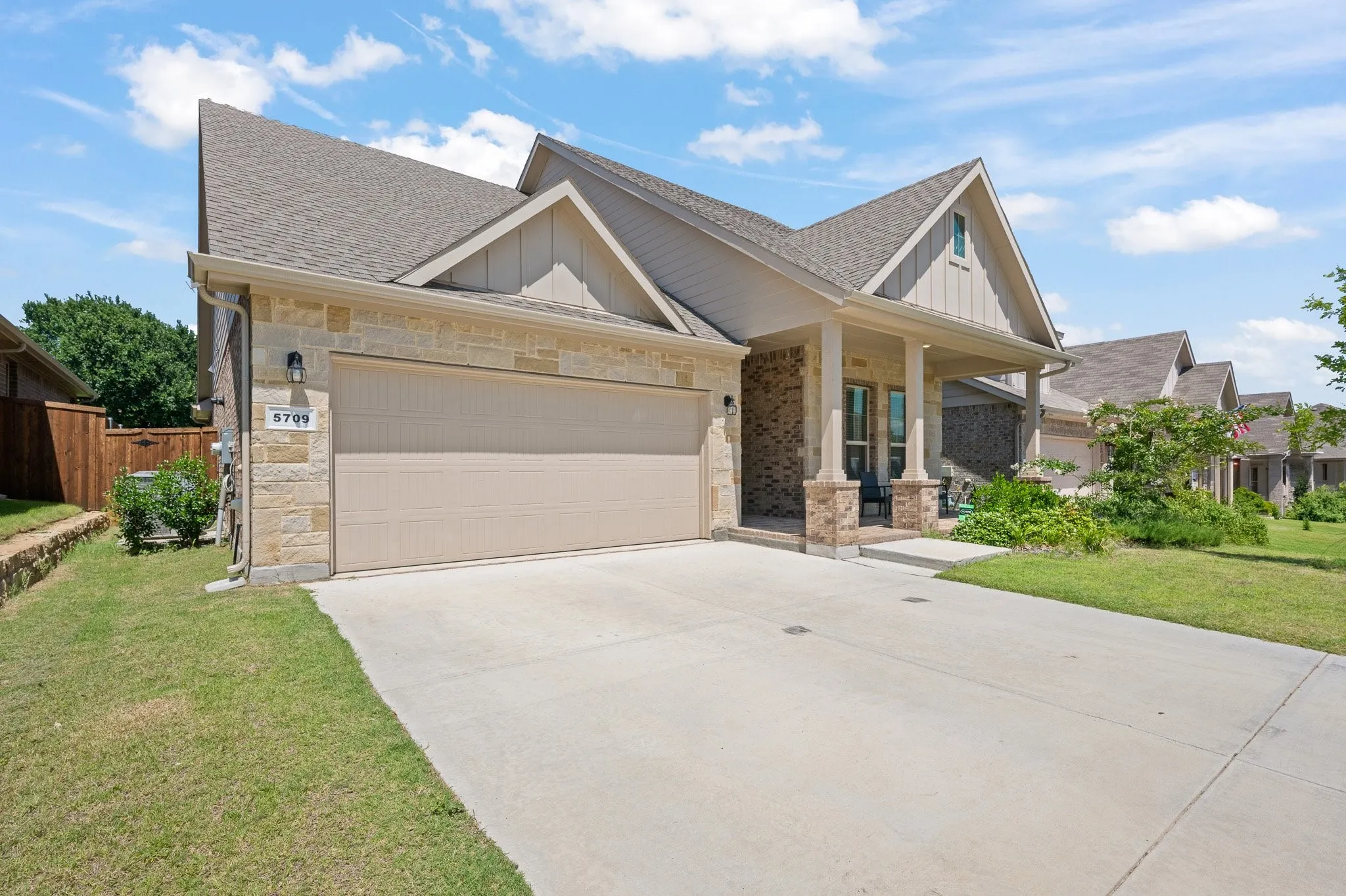 Single Family Residence For Sale in Denton County , 5709 Round Hill Road, Denton, Texas 76210, 4 Bedroom, 2 Bathroom, 2 Garage spaces, 1,845 Sqft, built in 2023, Preowned, mls#20971310, Real Estate Agent in Denton, Homes For Sale in Denton county, Homes For Sale in Denton, Realtor in Denton Texas, Real Estate Brokerage Independent Realty Texas, Luminita Cordes Realtor