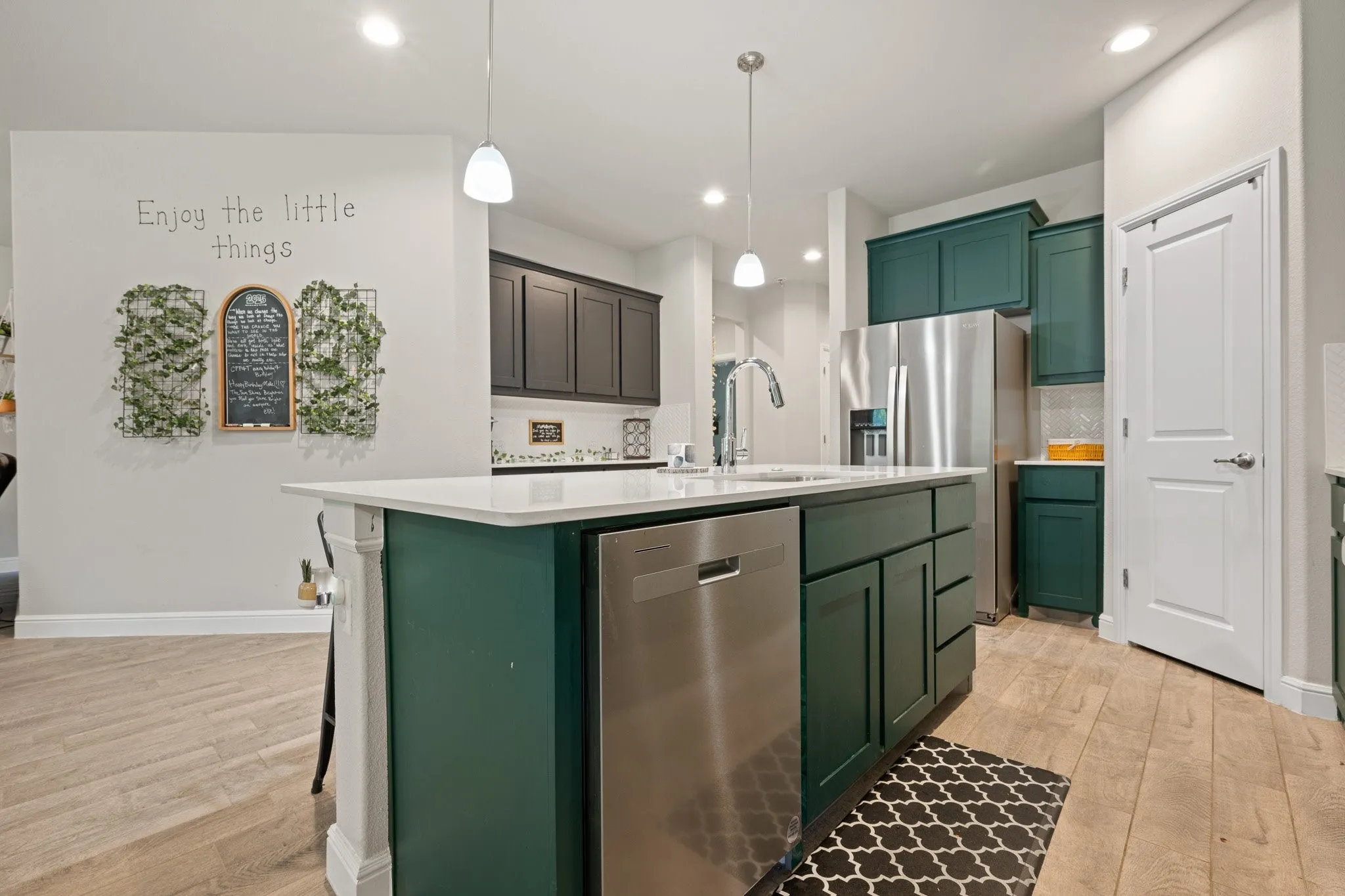 Single Family Residence For Sale in Denton County , 5709 Round Hill Road, Denton, Texas 76210, 4 Bedroom, 2 Bathroom, 2 Garage spaces, 1,845 Sqft, built in 2023, Preowned, mls#20971310, Real Estate Agent in Denton, Homes For Sale in Denton county, Homes For Sale in Denton, Realtor in Denton Texas, Real Estate Brokerage Independent Realty Texas, Luminita Cordes Realtor