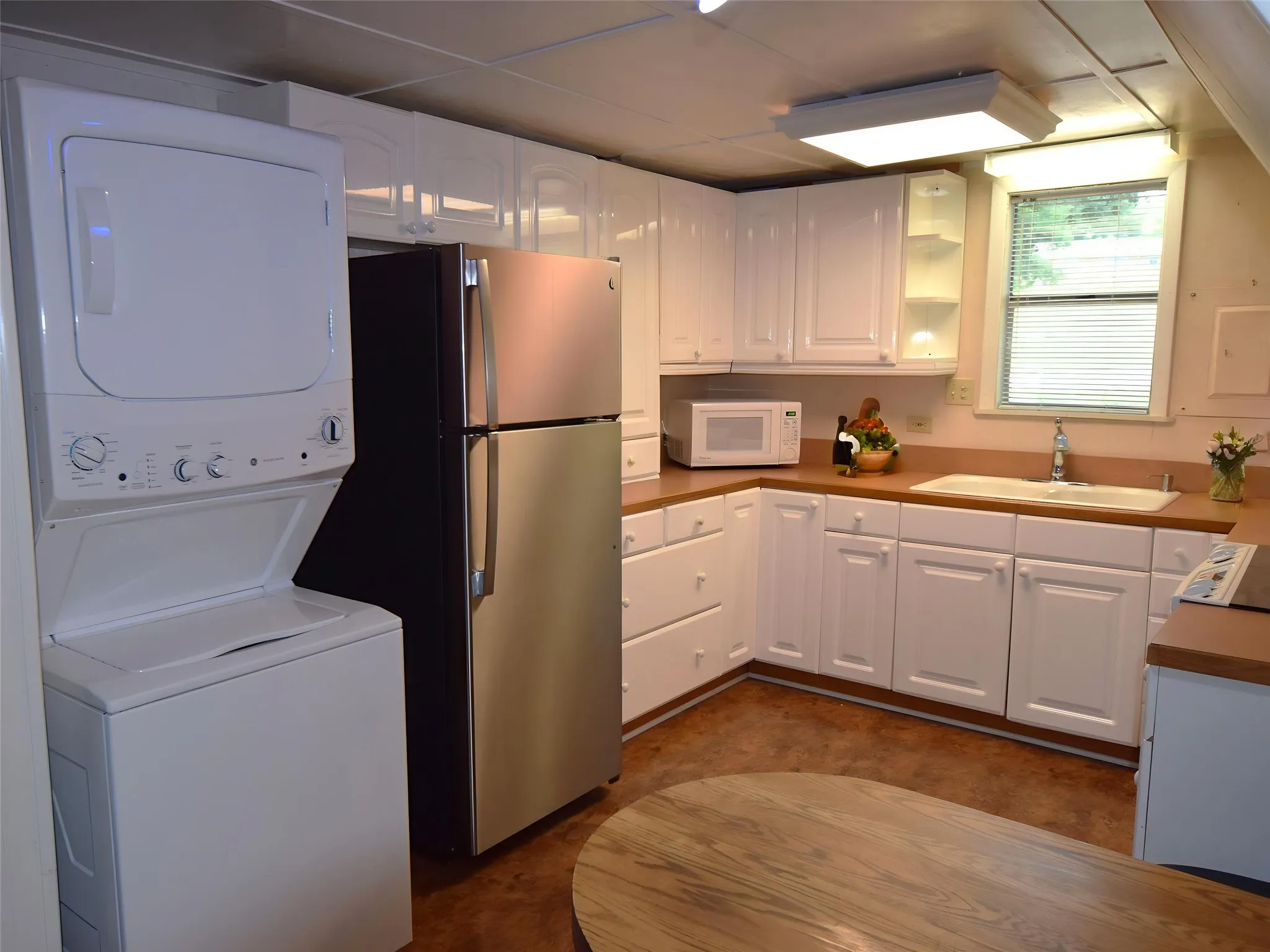 Single Family Residence For Sale in Parker County , 914 W Lake Drive, Weatherford, Texas 76087, 1 Bedroom, 1 Bathroom, Garage spaces, 1,082 Sqft, built in 0, Preowned, mls#20973109, Real Estate Agent in Weatherford, Homes For Sale in Parker county, Homes For Sale in Weatherford, Realtor in Weatherford Texas, Real Estate Brokerage Independent Realty Texas, Luminita Cordes Realtor