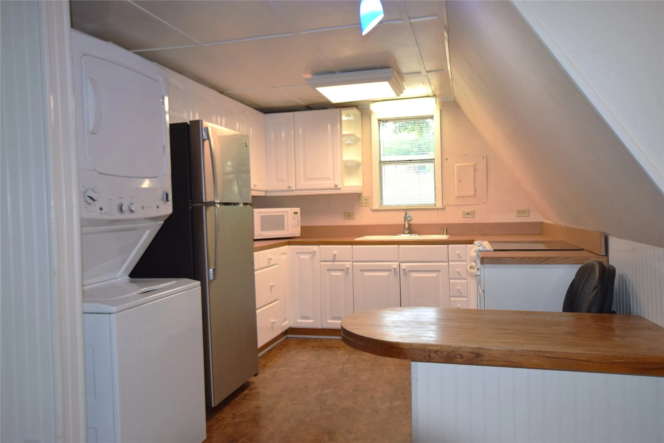 Single Family Residence For Sale in Parker County , 914 W Lake Drive, Weatherford, Texas 76087, 1 Bedroom, 1 Bathroom, Garage spaces, 1,082 Sqft, built in 0, Preowned, mls#20973109, Real Estate Agent in Weatherford, Homes For Sale in Parker county, Homes For Sale in Weatherford, Realtor in Weatherford Texas, Real Estate Brokerage Independent Realty Texas, Luminita Cordes Realtor