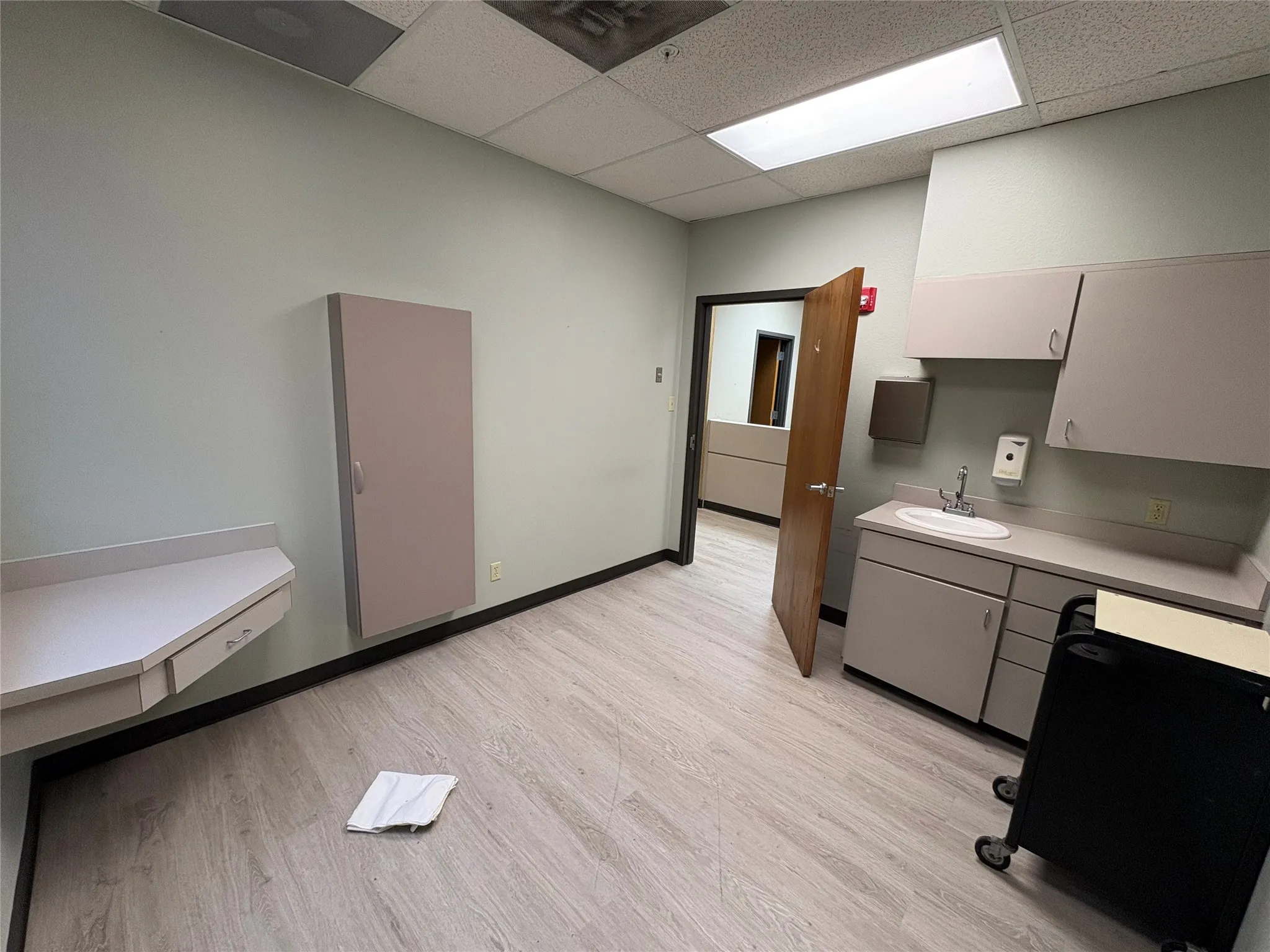 Office For Rent in Grayson County , 3305 N Calais Drive, Sherman, Texas 75090, 0, 0, Garage spaces, 0 Sqft, built in 1991, Preowned, mls#20973638, Real Estate Agent in Sherman, Homes For Rent in Grayson county, Homes For Rent in Sherman, Realtor in Sherman Texas, Real Estate Brokerage Independent Realty Texas, Luminita Cordes Realtor