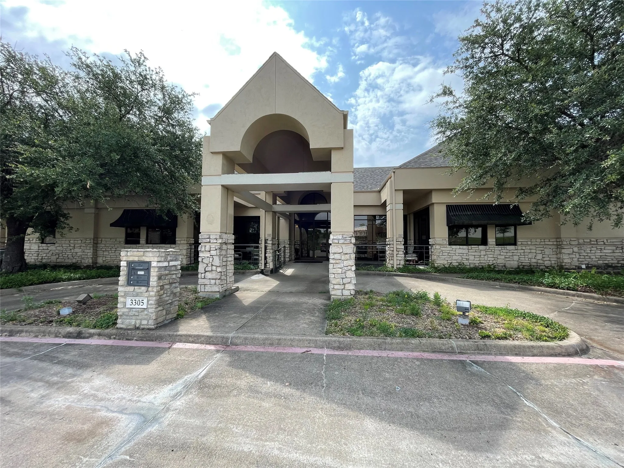 Office For Rent in Grayson County , 3305 N Calais Drive, Sherman, Texas 75090, 0, 0, Garage spaces, 0 Sqft, built in 1991, Preowned, mls#20973638, Real Estate Agent in Sherman, Homes For Rent in Grayson county, Homes For Rent in Sherman, Realtor in Sherman Texas, Real Estate Brokerage Independent Realty Texas, Luminita Cordes Realtor