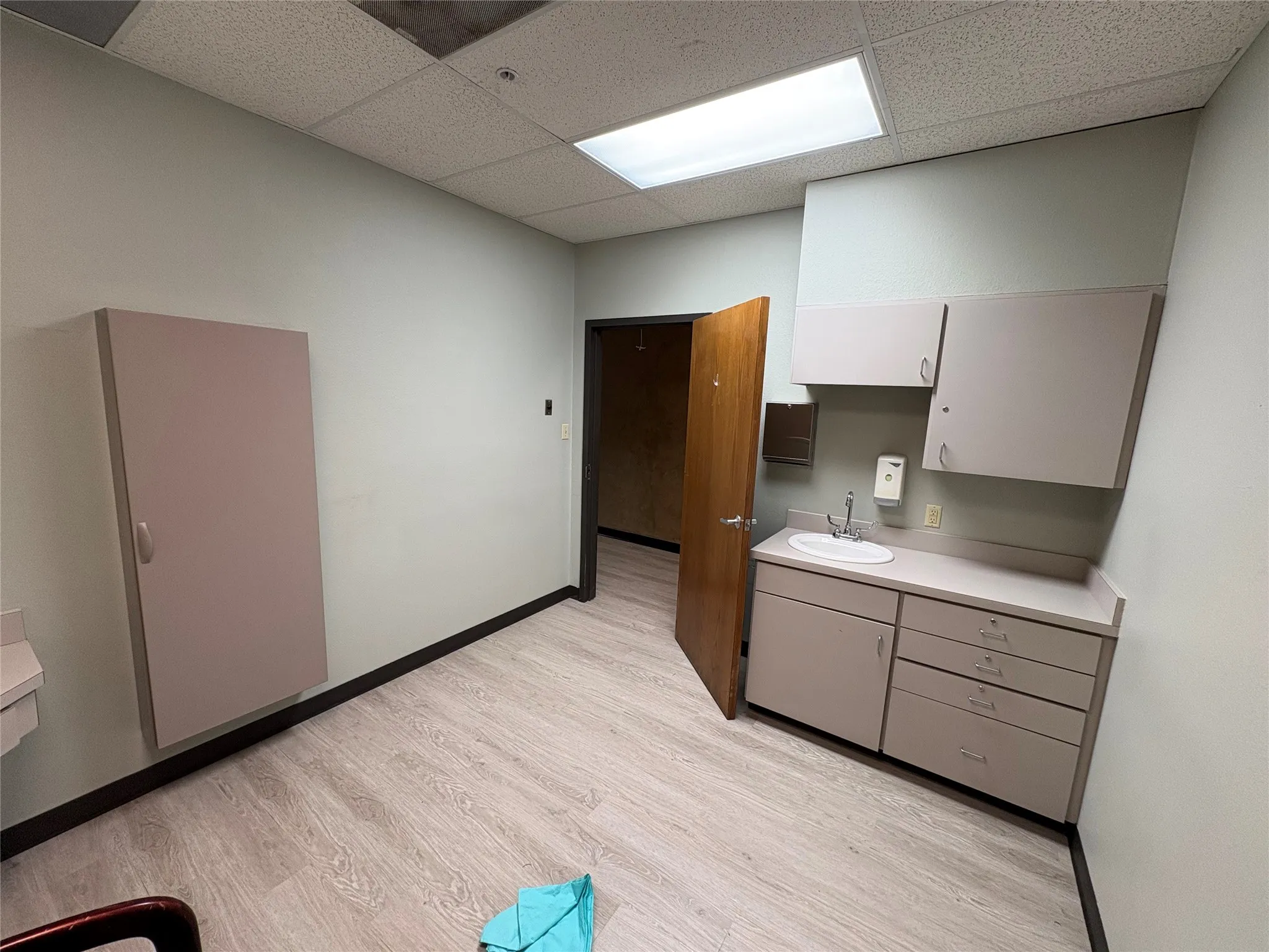 Office For Rent in Grayson County , 3305 N Calais Drive, Sherman, Texas 75090, 0, 0, Garage spaces, 0 Sqft, built in 1991, Preowned, mls#20973638, Real Estate Agent in Sherman, Homes For Rent in Grayson county, Homes For Rent in Sherman, Realtor in Sherman Texas, Real Estate Brokerage Independent Realty Texas, Luminita Cordes Realtor