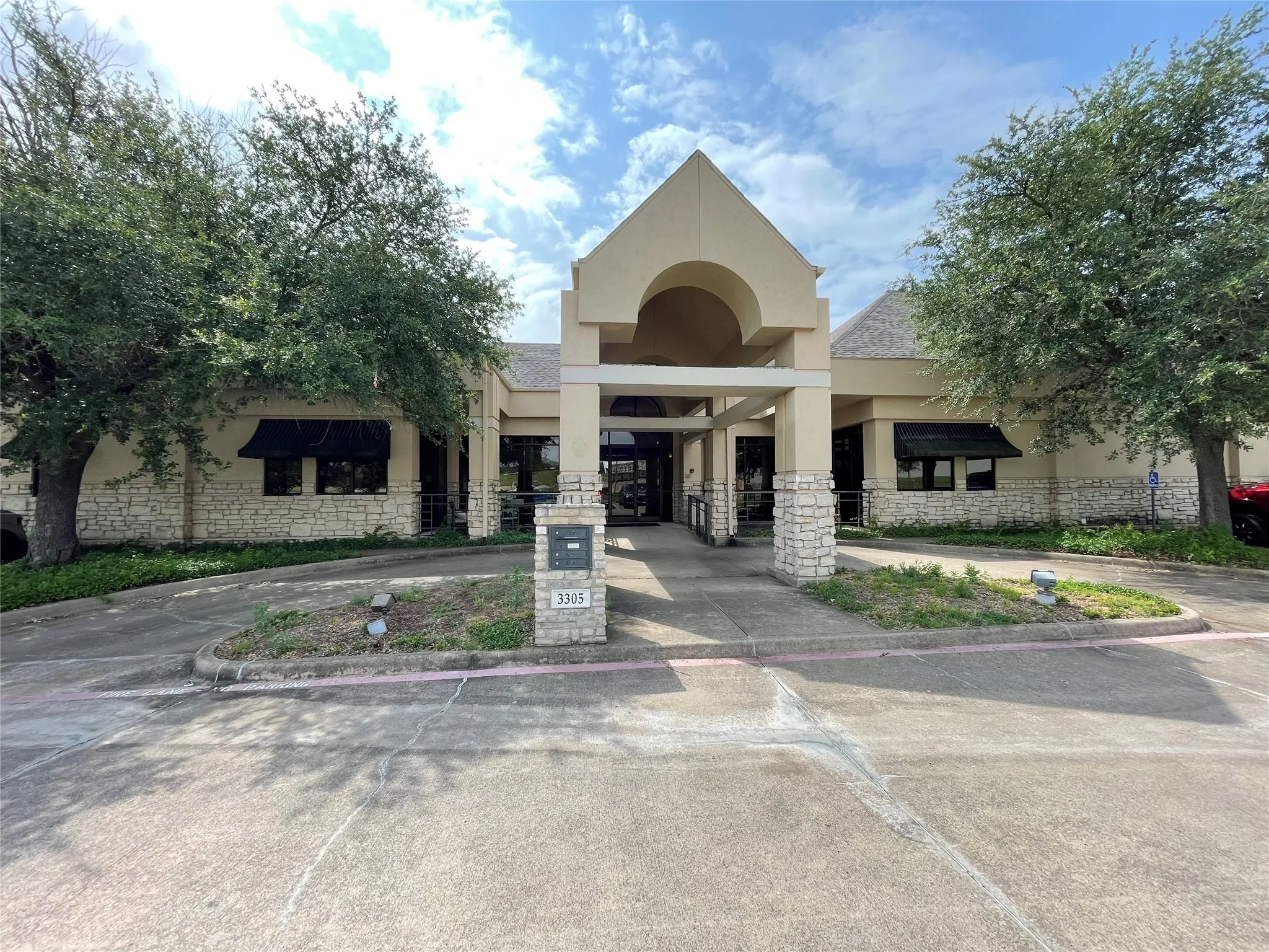 Office For Rent in Grayson County , 3305 N Calais Drive, Sherman, Texas 75090, 0, 0, Garage spaces, 0 Sqft, built in 1991, Preowned, mls#20973638, Real Estate Agent in Sherman, Homes For Rent in Grayson county, Homes For Rent in Sherman, Realtor in Sherman Texas, Real Estate Brokerage Independent Realty Texas, Luminita Cordes Realtor