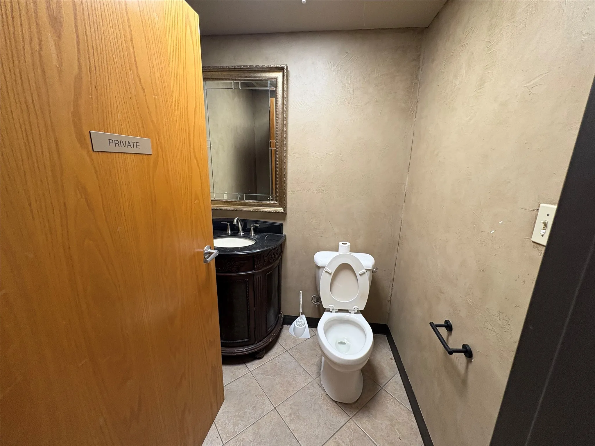 Office For Rent in Grayson County , 3305 N Calais Drive, Sherman, Texas 75090, 0, 0, Garage spaces, 0 Sqft, built in 1991, Preowned, mls#20973638, Real Estate Agent in Sherman, Homes For Rent in Grayson county, Homes For Rent in Sherman, Realtor in Sherman Texas, Real Estate Brokerage Independent Realty Texas, Luminita Cordes Realtor