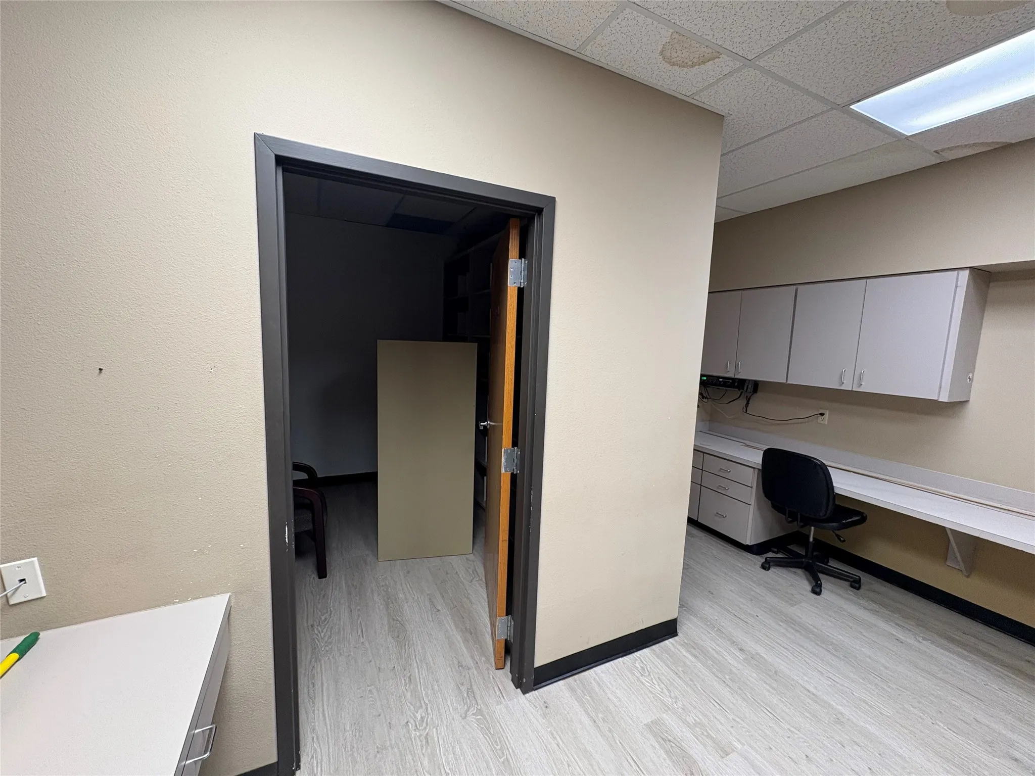 Office For Rent in Grayson County , 3305 N Calais Drive, Sherman, Texas 75090, 0, 0, Garage spaces, 0 Sqft, built in 1991, Preowned, mls#20973638, Real Estate Agent in Sherman, Homes For Rent in Grayson county, Homes For Rent in Sherman, Realtor in Sherman Texas, Real Estate Brokerage Independent Realty Texas, Luminita Cordes Realtor