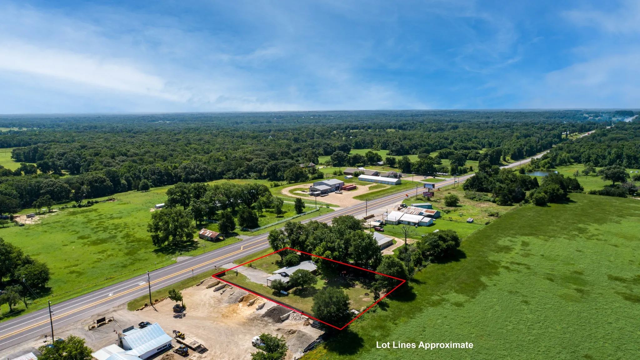 Single Family Residence For Sale in Van Zandt County , 29080 State Highway 19 N, Athens, Texas 75752, 3 Bedrooms, 1 Bathroom, Garage spaces, 1,216 Sqft, built in 1963, Preowned, Price $227,400, mls#20973718, Real Estate Agent in Athens, Homes For Sale in Van Zandt county, Homes For Sale in Athens, Realtor in Athens Texas, Real Estate Brokerage Independent Realty Texas, Luminita Cordes Realtor
