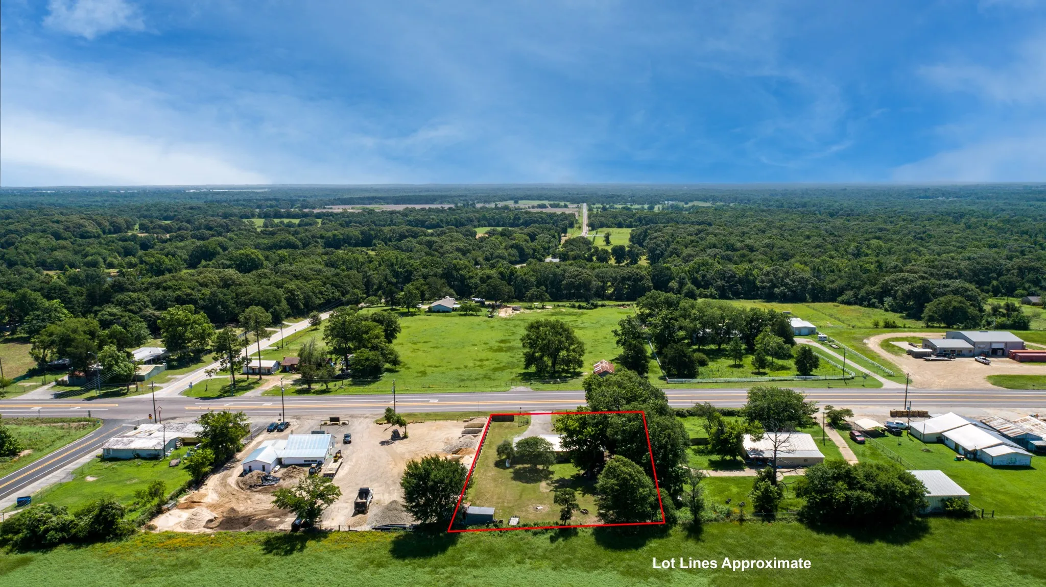 Single Family Residence For Sale in Van Zandt County , 29080 State Highway 19 N, Athens, Texas 75752, 3 Bedrooms, 1 Bathroom, Garage spaces, 1,216 Sqft, built in 1963, Preowned, Price $227,400, mls#20973718, Real Estate Agent in Athens, Homes For Sale in Van Zandt county, Homes For Sale in Athens, Realtor in Athens Texas, Real Estate Brokerage Independent Realty Texas, Luminita Cordes Realtor