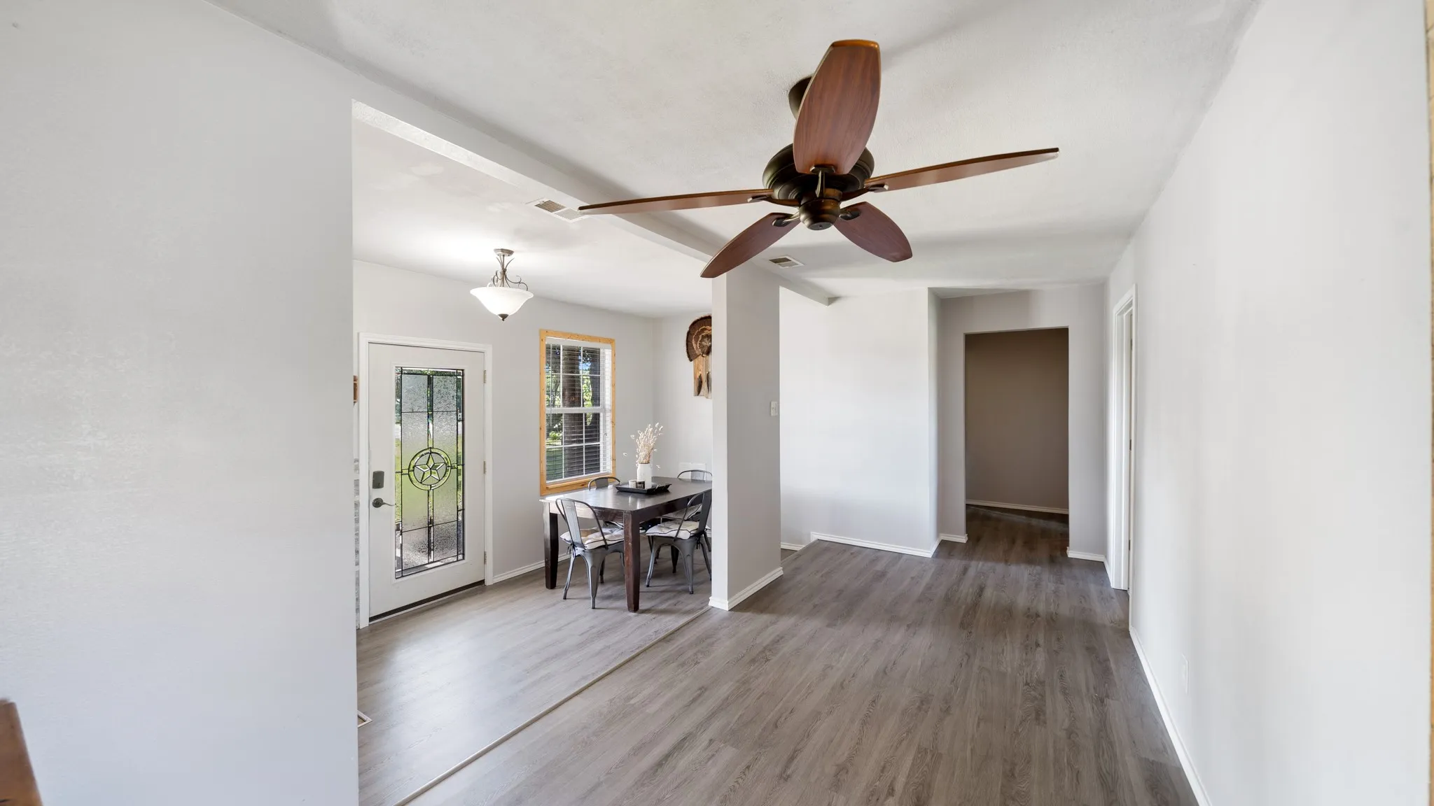 Single Family Residence For Sale in Van Zandt County , 29080 State Highway 19 N, Athens, Texas 75752, 3 Bedrooms, 1 Bathroom, Garage spaces, 1,216 Sqft, built in 1963, Preowned, Price $227,400, mls#20973718, Real Estate Agent in Athens, Homes For Sale in Van Zandt county, Homes For Sale in Athens, Realtor in Athens Texas, Real Estate Brokerage Independent Realty Texas, Luminita Cordes Realtor