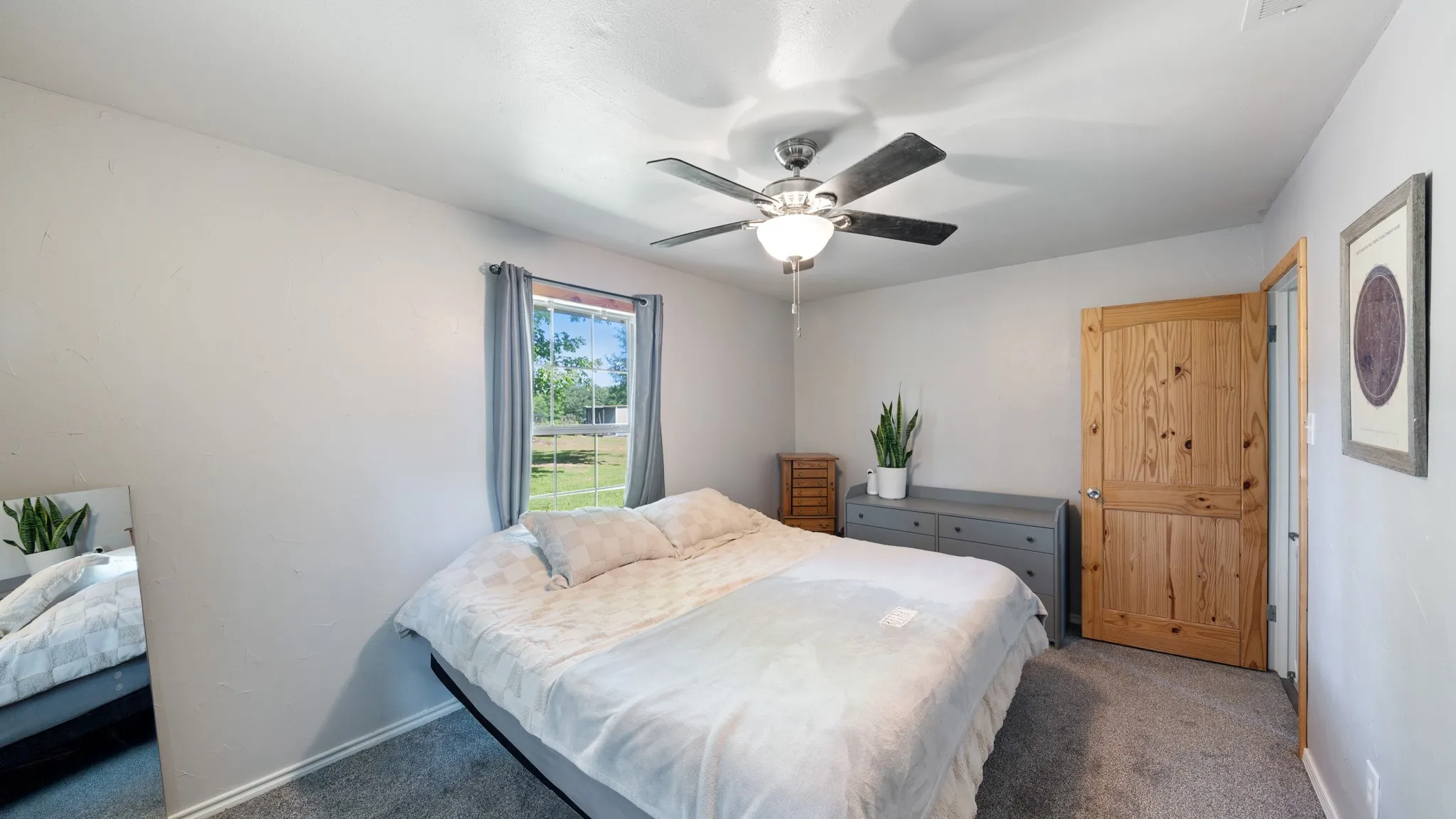 Single Family Residence For Sale in Van Zandt County , 29080 State Highway 19 N, Athens, Texas 75752, 3 Bedrooms, 1 Bathroom, Garage spaces, 1,216 Sqft, built in 1963, Preowned, Price $227,400, mls#20973718, Real Estate Agent in Athens, Homes For Sale in Van Zandt county, Homes For Sale in Athens, Realtor in Athens Texas, Real Estate Brokerage Independent Realty Texas, Luminita Cordes Realtor
