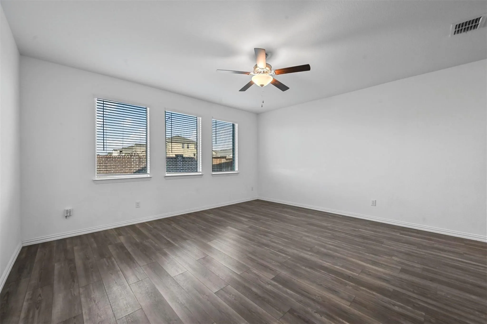Single Family Residence For Sale in Denton County , 5025 Salinger Drive, Celina, Texas 76227, 4 Bedroom, 2 Bathroom, 2 Garage spaces, 2,009 Sqft, built in 2021, mls#20974082, Real Estate Agent in Celina, Homes For Sale in Denton county, Homes For Sale in Celina, Realtor in Celina Texas, Real Estate Brokerage Independent Realty Texas, Luminita Cordes Realtor