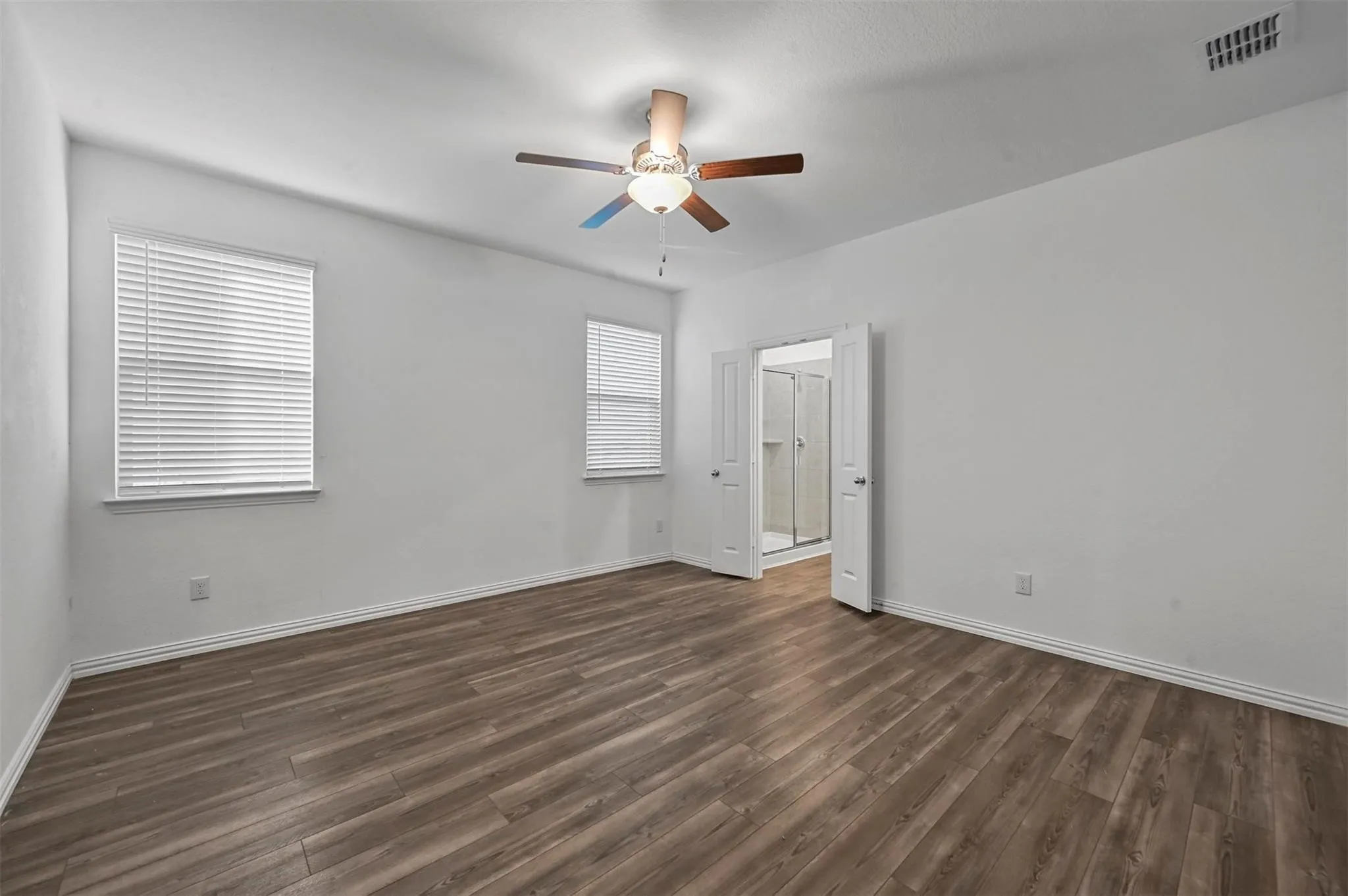 Single Family Residence For Sale in Denton County , 5025 Salinger Drive, Celina, Texas 76227, 4 Bedroom, 2 Bathroom, 2 Garage spaces, 2,009 Sqft, built in 2021, mls#20974082, Real Estate Agent in Celina, Homes For Sale in Denton county, Homes For Sale in Celina, Realtor in Celina Texas, Real Estate Brokerage Independent Realty Texas, Luminita Cordes Realtor