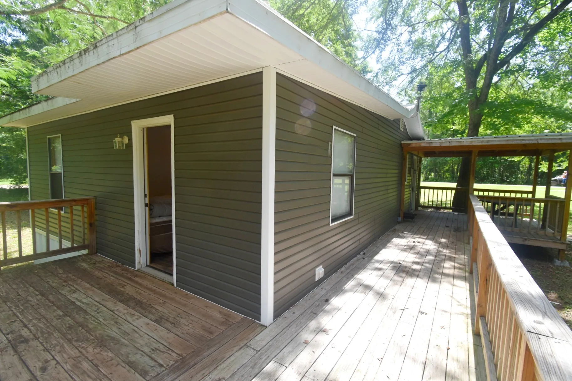 Single Family Residence For Sale in Wood County , 1611 County Road 1858, Yantis, Texas 75497, 2 Bedrooms, 1 Bathroom, Garage spaces, 580 Sqft, built in 0, Preowned, Price $139,900, mls#20972976, Real Estate Agent in Yantis, Homes For Sale in Wood county, Homes For Sale in Yantis, Realtor in Yantis Texas, Real Estate Brokerage Independent Realty Texas, Luminita Cordes Realtor