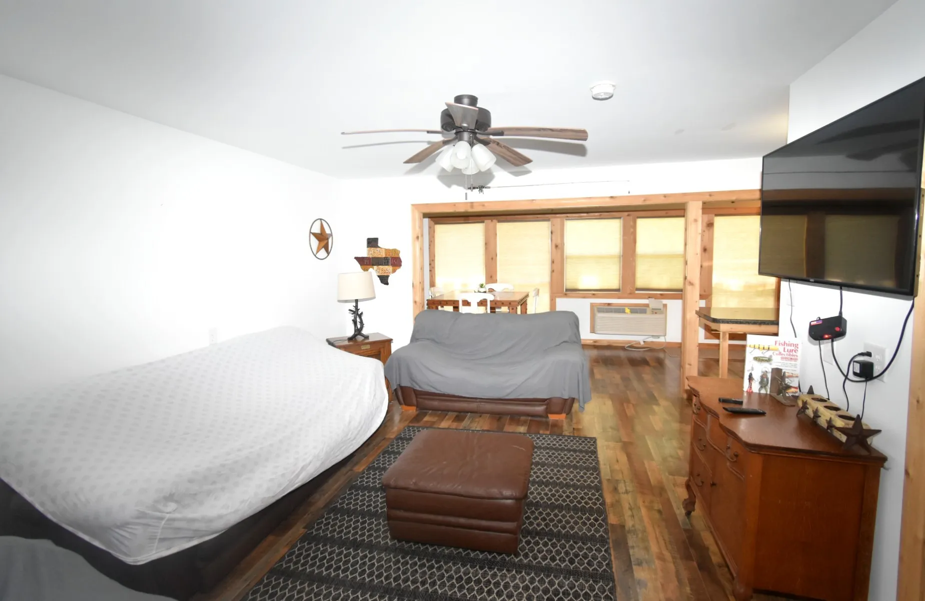 Single Family Residence For Sale in Wood County , 1611 County Road 1858, Yantis, Texas 75497, 2 Bedrooms, 1 Bathroom, Garage spaces, 580 Sqft, built in 0, Preowned, Price $139,900, mls#20972976, Real Estate Agent in Yantis, Homes For Sale in Wood county, Homes For Sale in Yantis, Realtor in Yantis Texas, Real Estate Brokerage Independent Realty Texas, Luminita Cordes Realtor