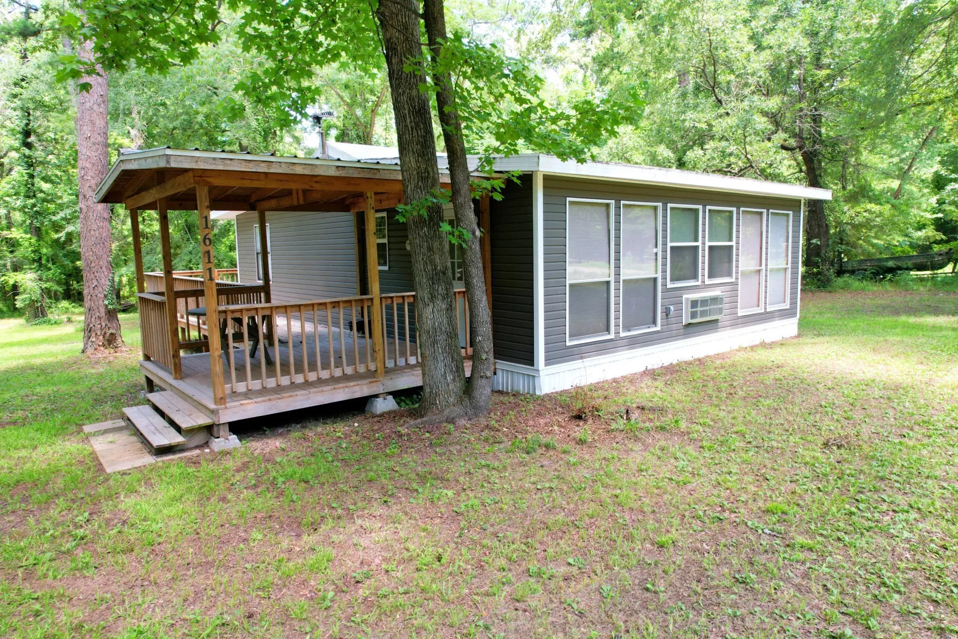 Single Family Residence For Sale in Wood County , 1611 County Road 1858, Yantis, Texas 75497, 2 Bedrooms, 1 Bathroom, Garage spaces, 580 Sqft, built in 0, Preowned, Price $139,900, mls#20972976, Real Estate Agent in Yantis, Homes For Sale in Wood county, Homes For Sale in Yantis, Realtor in Yantis Texas, Real Estate Brokerage Independent Realty Texas, Luminita Cordes Realtor