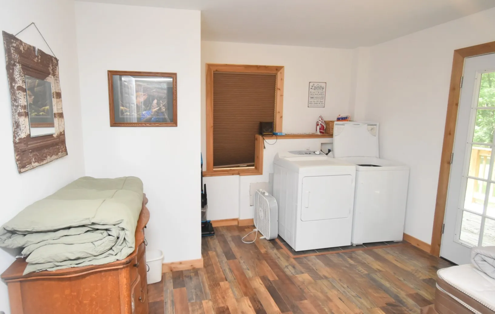 Single Family Residence For Sale in Wood County , 1611 County Road 1858, Yantis, Texas 75497, 2 Bedrooms, 1 Bathroom, Garage spaces, 580 Sqft, built in 0, Preowned, Price $139,900, mls#20972976, Real Estate Agent in Yantis, Homes For Sale in Wood county, Homes For Sale in Yantis, Realtor in Yantis Texas, Real Estate Brokerage Independent Realty Texas, Luminita Cordes Realtor