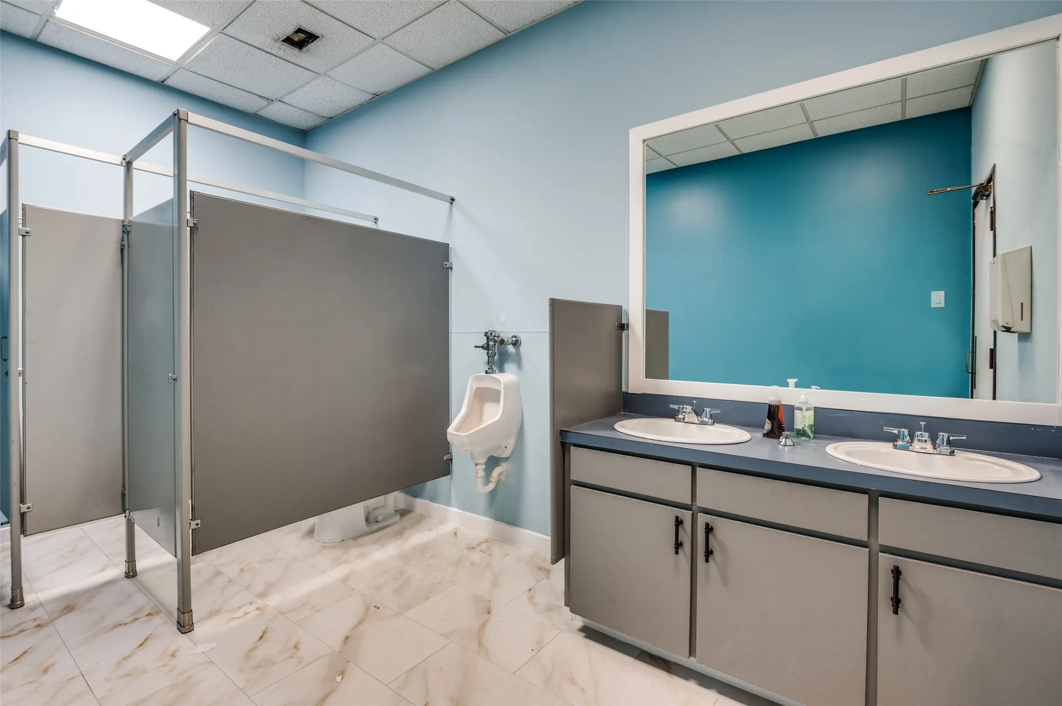 Office For Sale in Denton County , 2345 State Highway 121, Lewisville, Texas 75056, 0, 0, Garage spaces, 0 Sqft, built in 1987, mls#20972252, Real Estate Agent in Lewisville, Homes For Sale in Denton county, Homes For Sale in Lewisville, Realtor in Lewisville Texas, Real Estate Brokerage Independent Realty Texas, Luminita Cordes Realtor