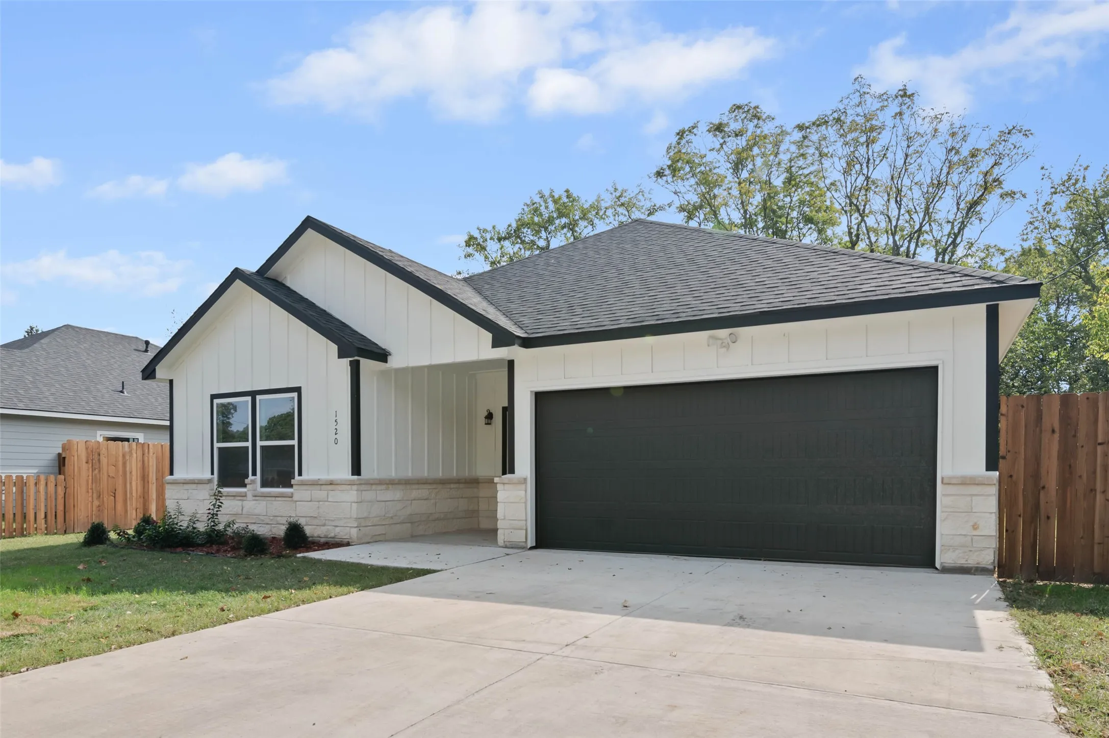 Single Family Residence For Sale in Cooke County , 1520 Harris Street, Gainesville, Texas 76240, 3 Bedrooms, 2 Bathrooms, 2 Garage spaces, 1,664 Sqft, built in 2025, New Construction - Complete, Price $287,500, mls#20975816, Real Estate Agent in Gainesville, Homes For Sale in Cooke county, Homes For Sale in Gainesville, Realtor in Gainesville Texas, Real Estate Brokerage Independent Realty Texas, Luminita Cordes Realtor