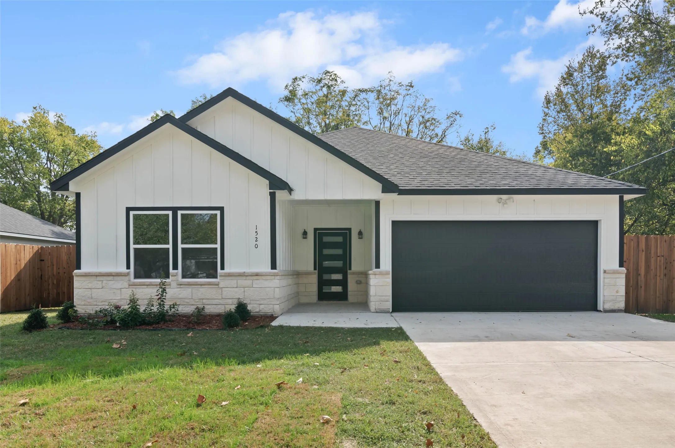 Single Family Residence For Sale in Cooke County , 1520 Harris Street, Gainesville, Texas 76240, 3 Bedrooms, 2 Bathrooms, 2 Garage spaces, 1,664 Sqft, built in 2025, New Construction - Complete, Price $287,500, mls#20975816, Real Estate Agent in Gainesville, Homes For Sale in Cooke county, Homes For Sale in Gainesville, Realtor in Gainesville Texas, Real Estate Brokerage Independent Realty Texas, Luminita Cordes Realtor
