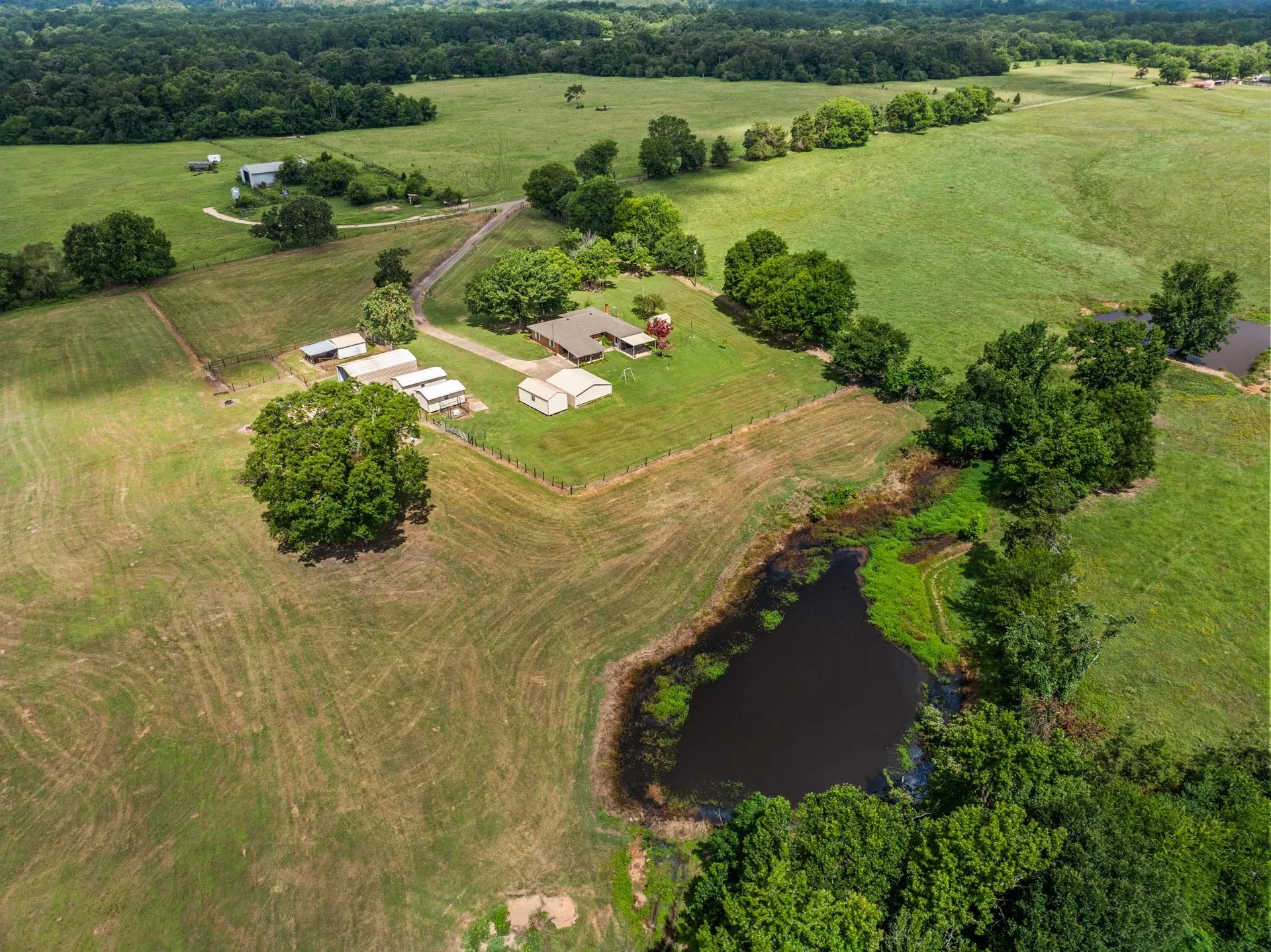 Farm For Sale in Camp County , 468 CR 4211, Pittsburg, Texas 75686, 3 Bedrooms, 2 Bathrooms, Garage spaces, 1,649 Sqft, built in 1965, Price $699,900, mls#20975830, Real Estate Agent in Pittsburg, Homes For Sale in Camp county, Homes For Sale in Pittsburg, Realtor in Pittsburg Texas, Real Estate Brokerage Independent Realty Texas, Luminita Cordes Realtor