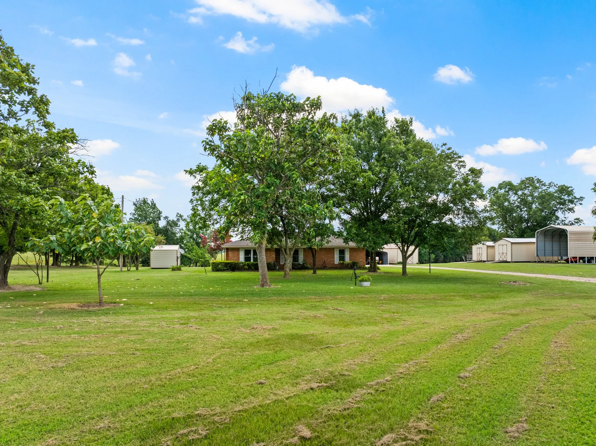 Farm For Sale in Camp County , 468 CR 4211, Pittsburg, Texas 75686, 3 Bedrooms, 2 Bathrooms, Garage spaces, 1,649 Sqft, built in 1965, Price $699,900, mls#20975830, Real Estate Agent in Pittsburg, Homes For Sale in Camp county, Homes For Sale in Pittsburg, Realtor in Pittsburg Texas, Real Estate Brokerage Independent Realty Texas, Luminita Cordes Realtor
